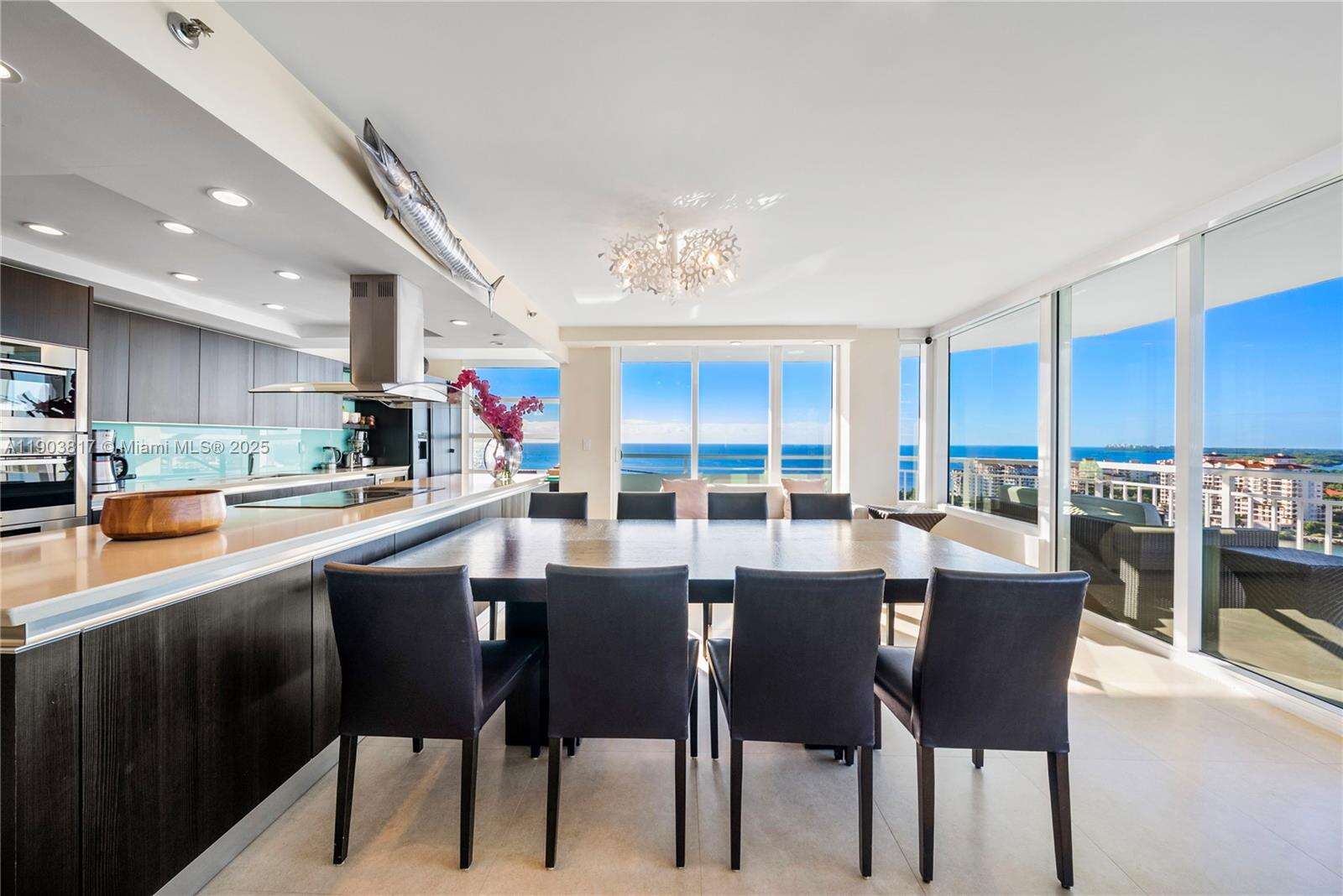 SOUTH POINTE TOWERS CONDO I - 400 Pointe Dr, Miami Beach, FL 33139 | Picture 12