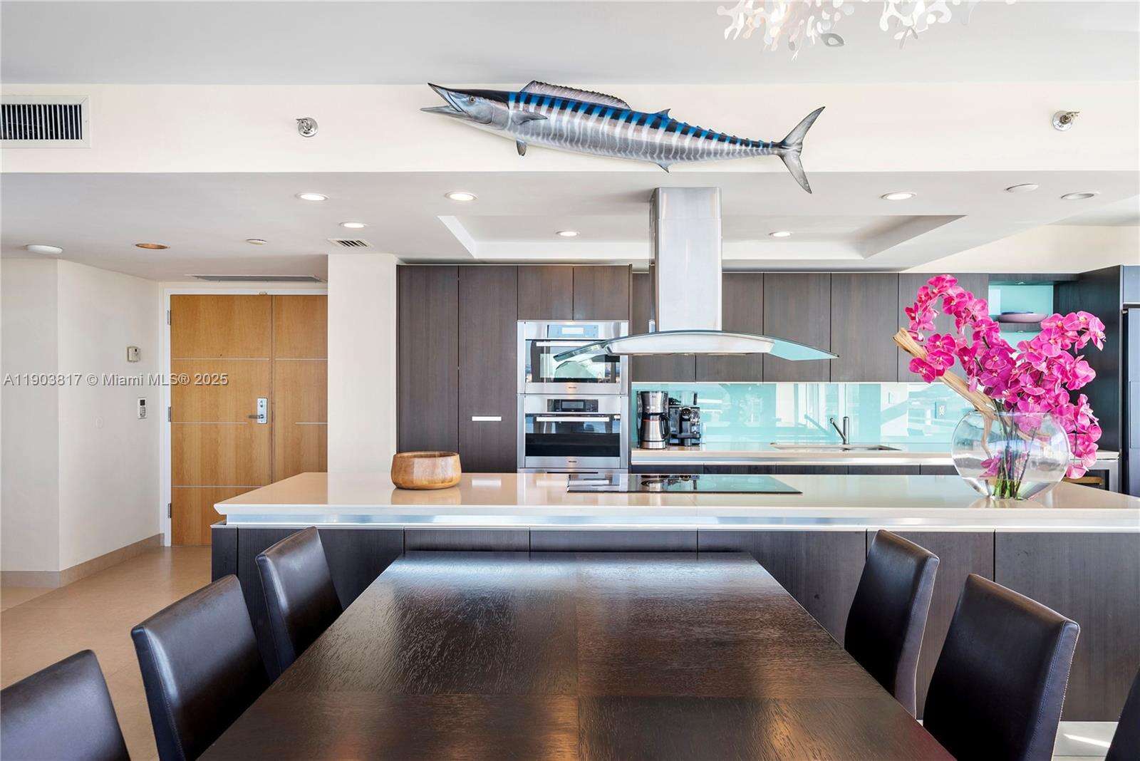 SOUTH POINTE TOWERS CONDO I - 400 Pointe Dr, Miami Beach, FL 33139 | Picture 13