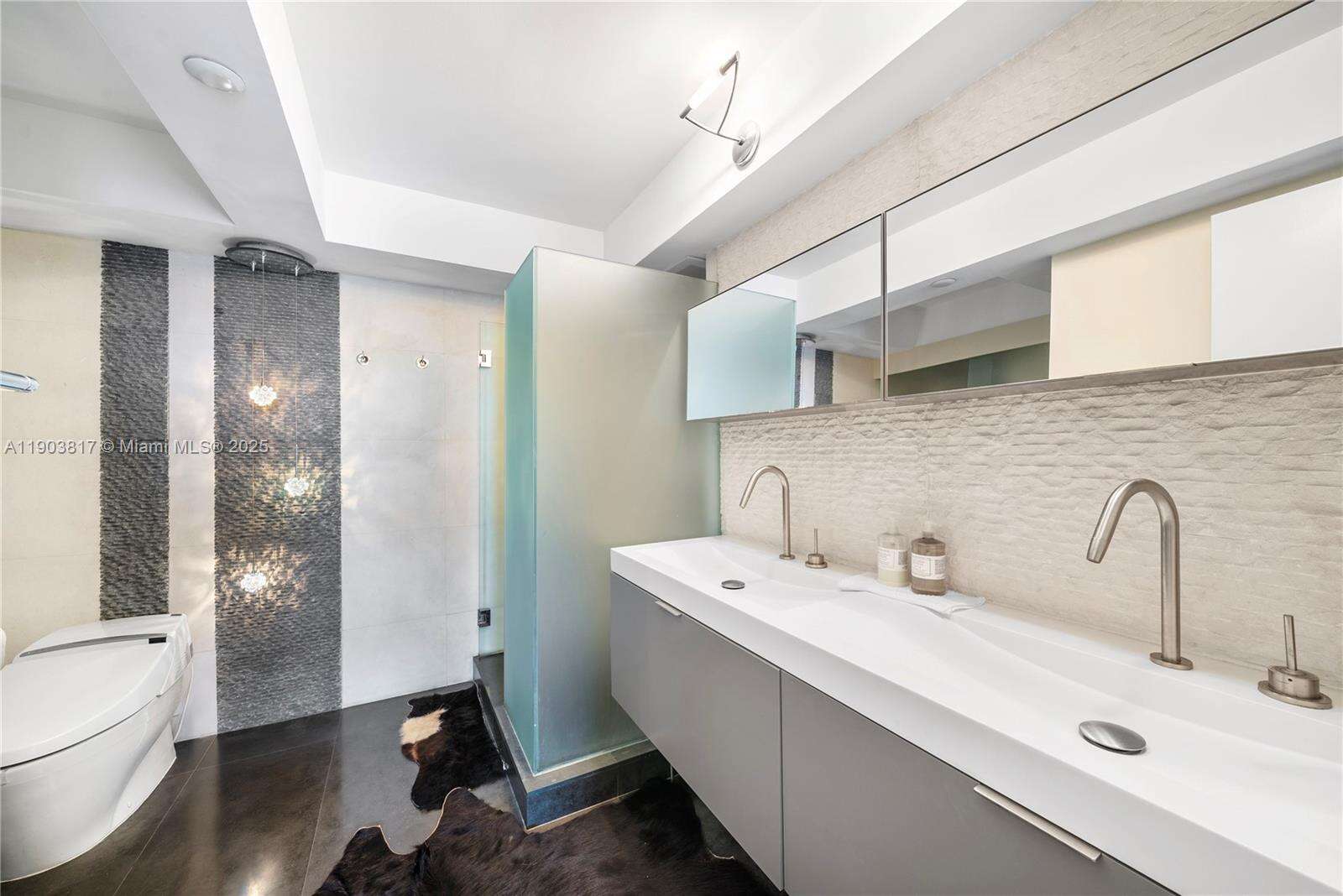 SOUTH POINTE TOWERS CONDO I - 400 Pointe Dr, Miami Beach, FL 33139 | Picture 23