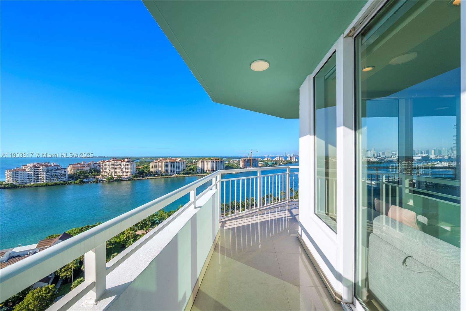 SOUTH POINTE TOWERS CONDO I - 400 Pointe Dr, Miami Beach, FL 33139 | Picture 4