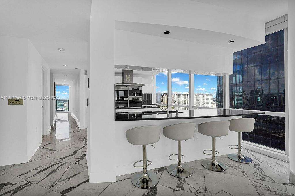 JADE OCEAN - 17121 Collins Ave, Sunny Isles Beach, FL 33160 | Picture 5