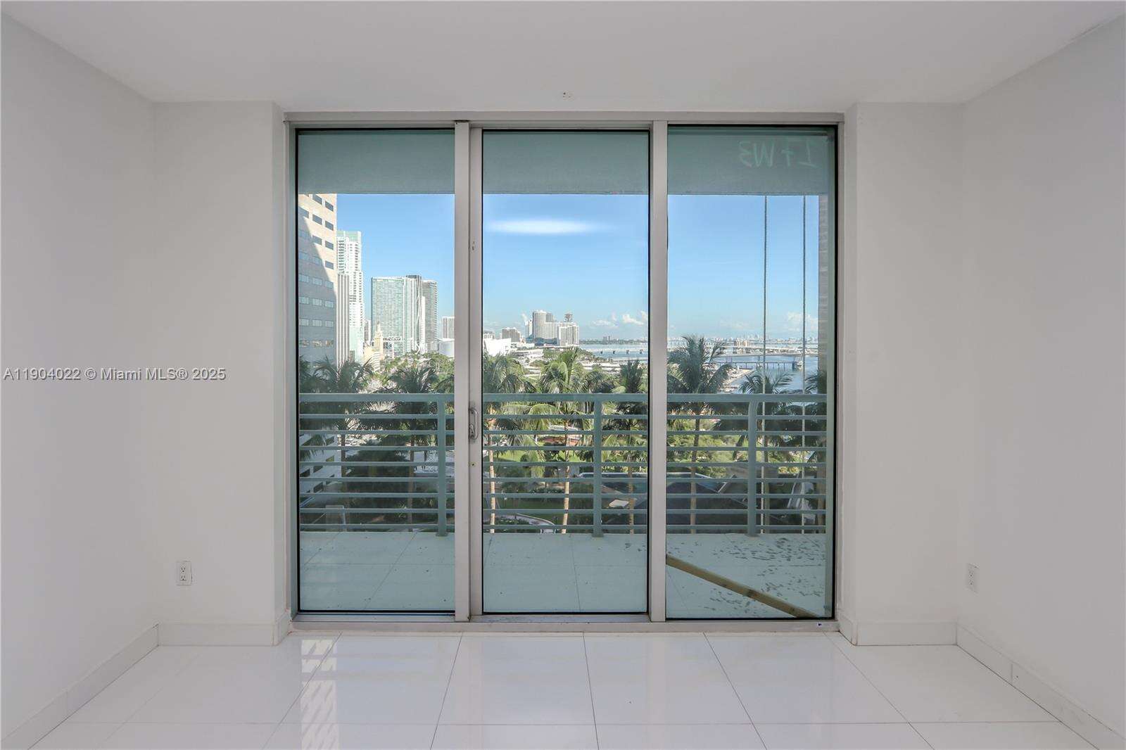 One Miami West at 325 Biscayne Blvd, Miami, FL 33131 - For Sale photo 1
