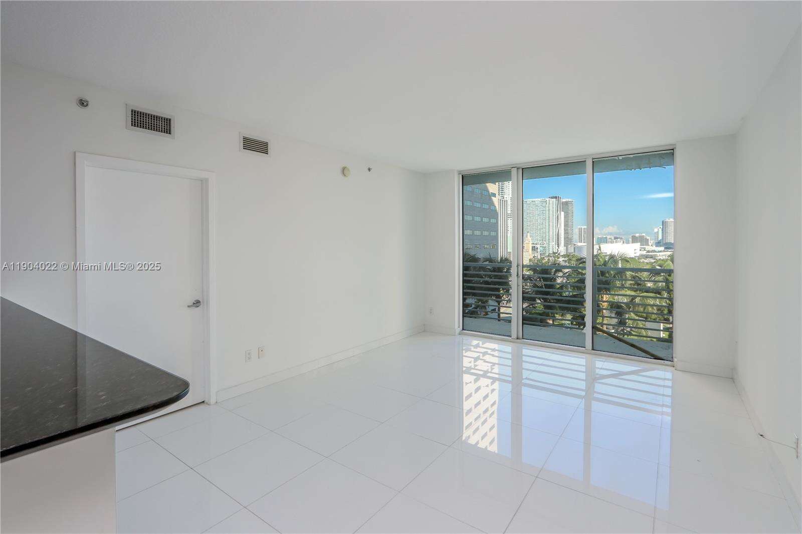 One Miami West at 325 Biscayne Blvd, Miami, FL 33131 - For Sale photo 2