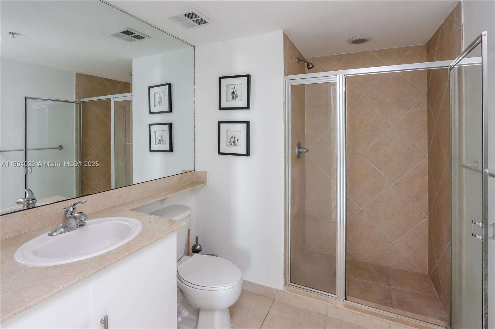 One Miami West at 325 Biscayne Blvd, Miami, FL 33131 - For Sale photo 9
