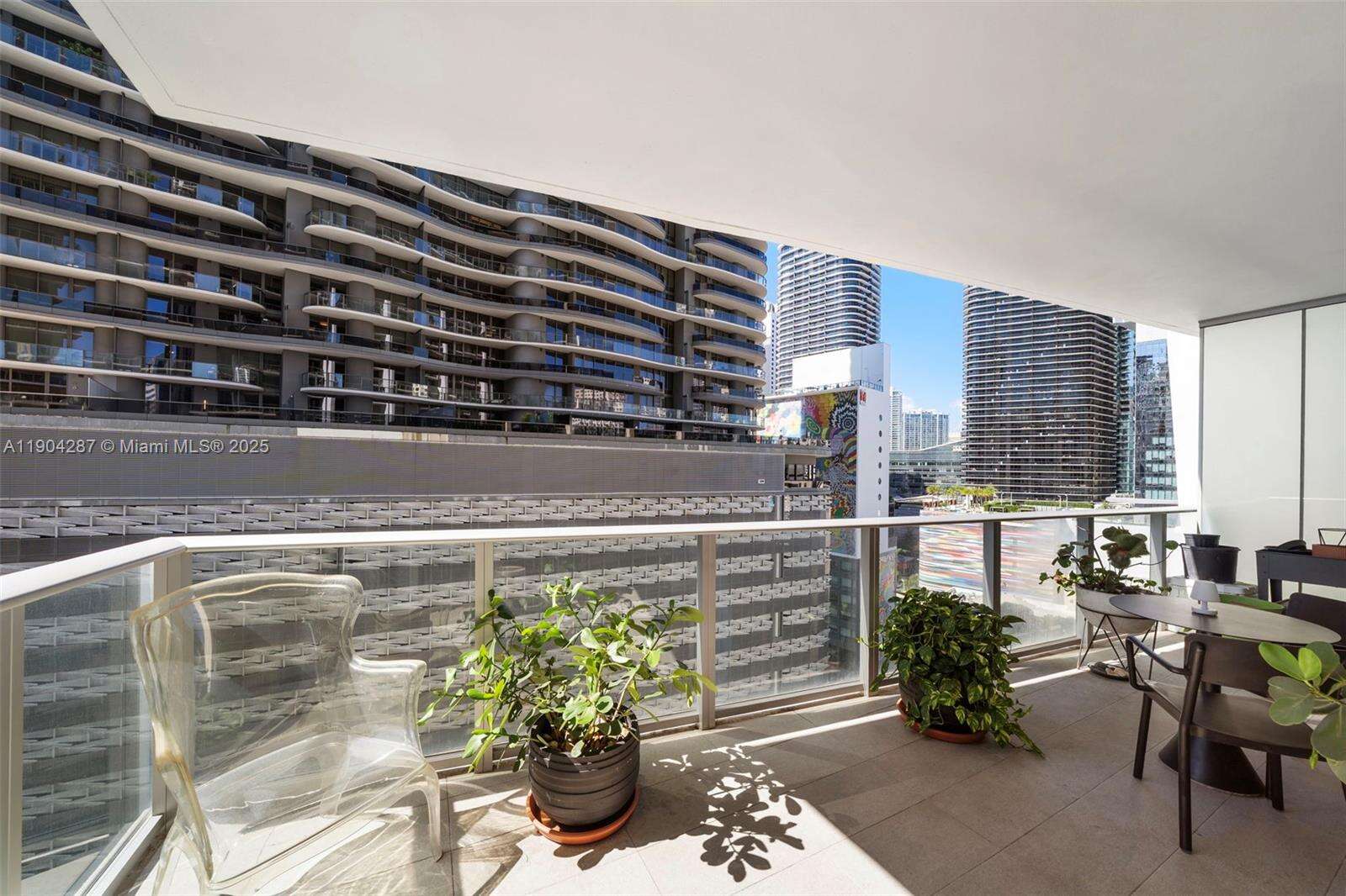 1010 Brickell at 1010 Brickell Ave, Miami, FL 33131 - For Sale photo 15