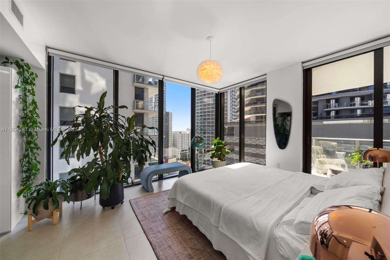 1010 Brickell at 1010 Brickell Ave, Miami, FL 33131 - For Sale photo 17