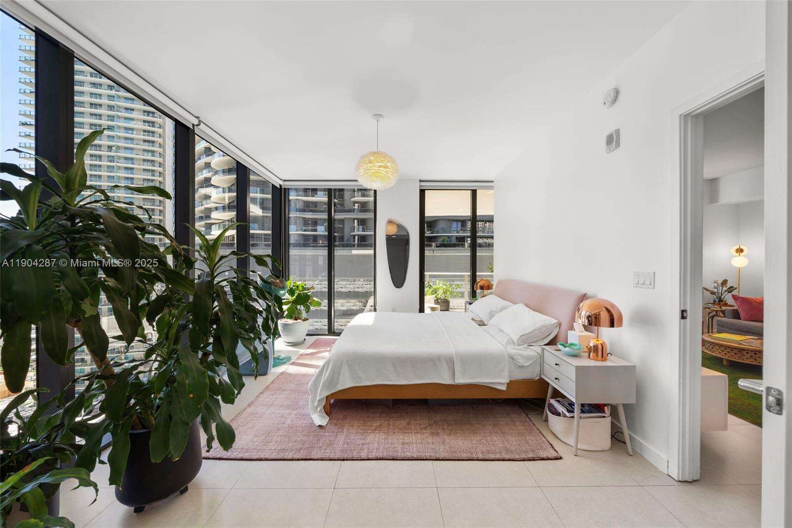 1010 Brickell at 1010 Brickell Ave, Miami, FL 33131 - For Sale photo 18