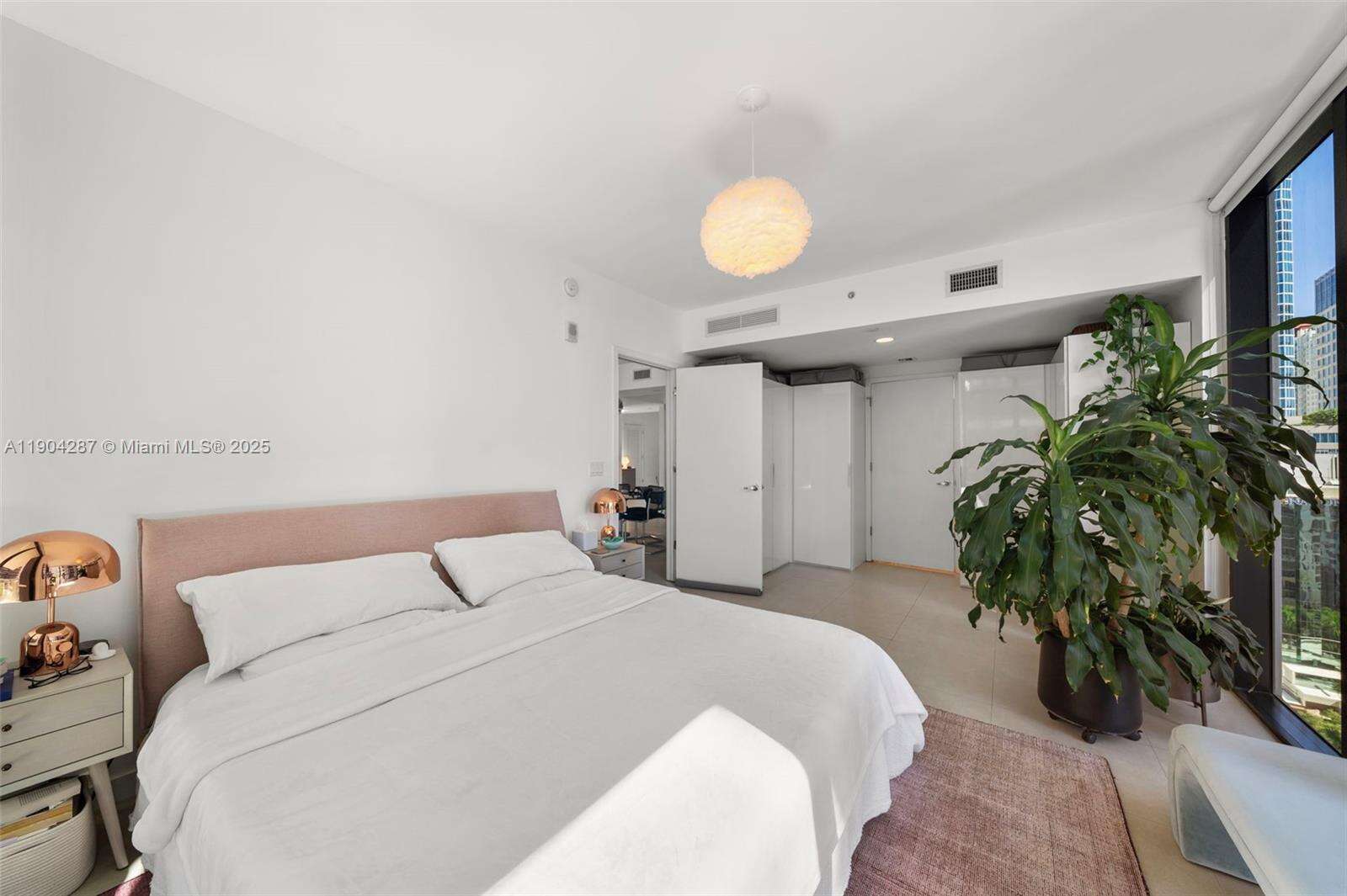1010 Brickell at 1010 Brickell Ave, Miami, FL 33131 - For Sale photo 19