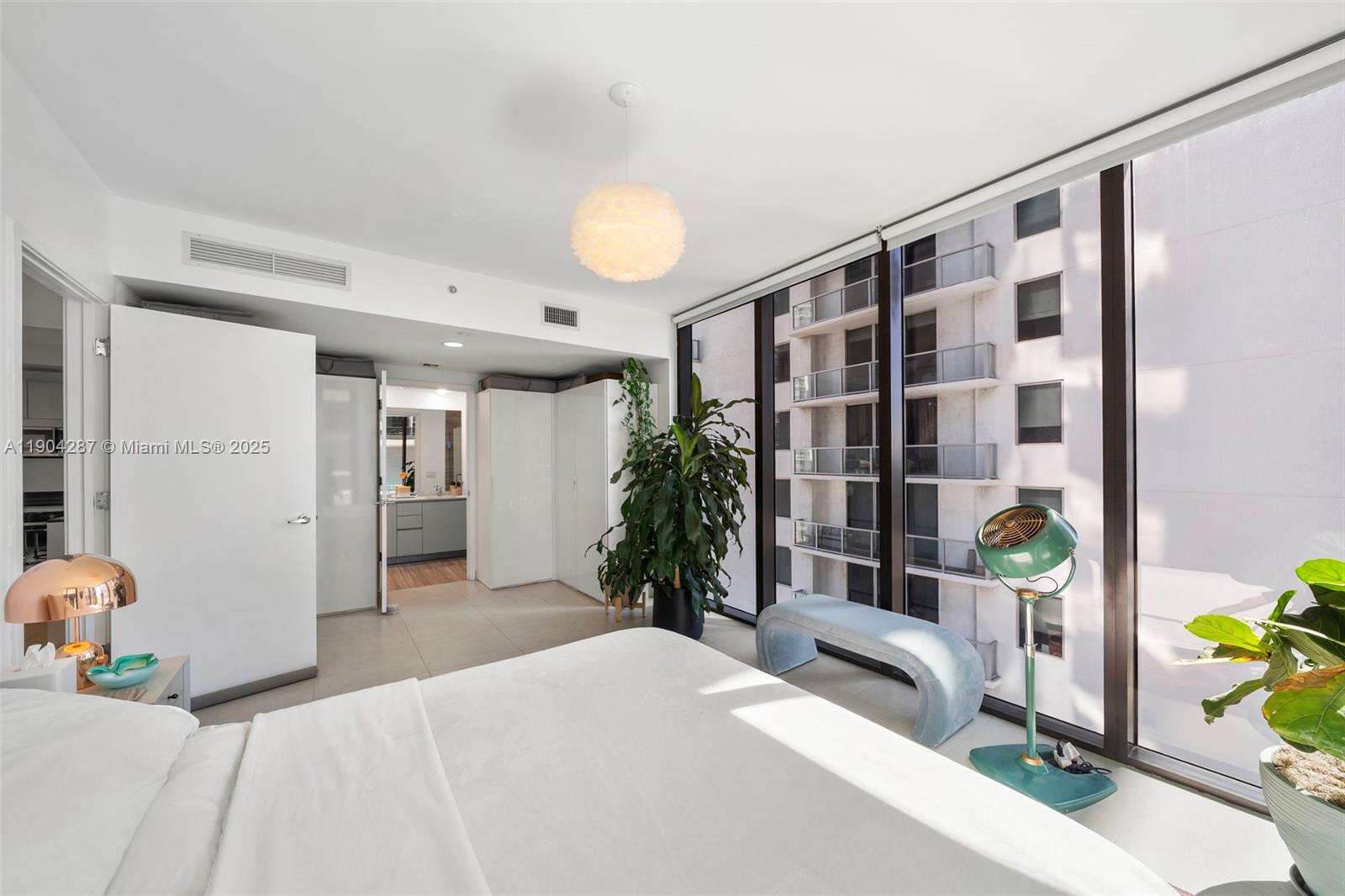 1010 Brickell at 1010 Brickell Ave, Miami, FL 33131 - For Sale photo 20