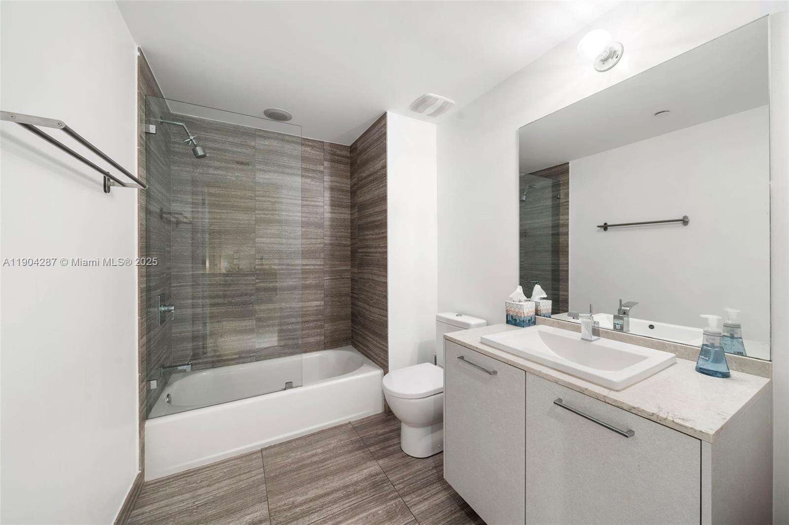 1010 Brickell at 1010 Brickell Ave, Miami, FL 33131 - For Sale photo 28