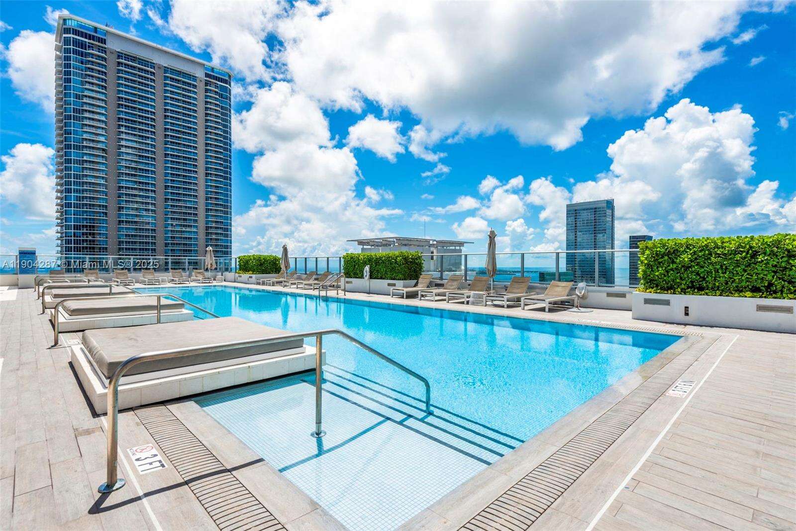 1010 Brickell at 1010 Brickell Ave, Miami, FL 33131 - For Sale photo 30
