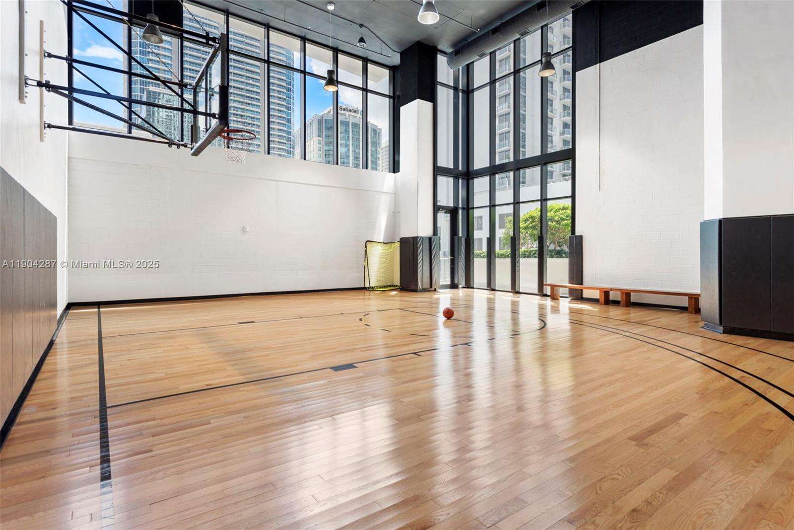 1010 Brickell at 1010 Brickell Ave, Miami, FL 33131 - For Sale photo 36