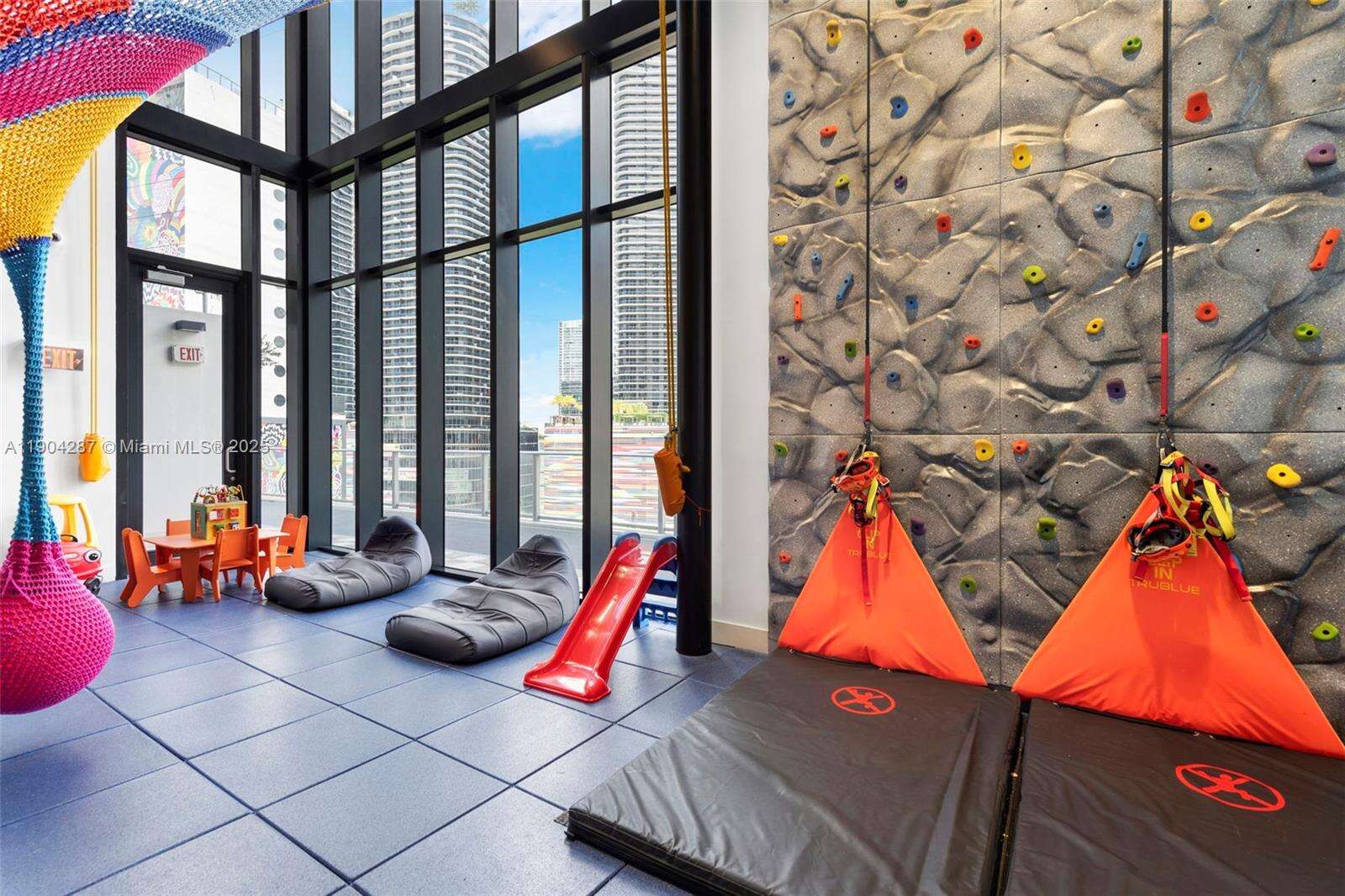 1010 Brickell at 1010 Brickell Ave, Miami, FL 33131 - For Sale photo 42