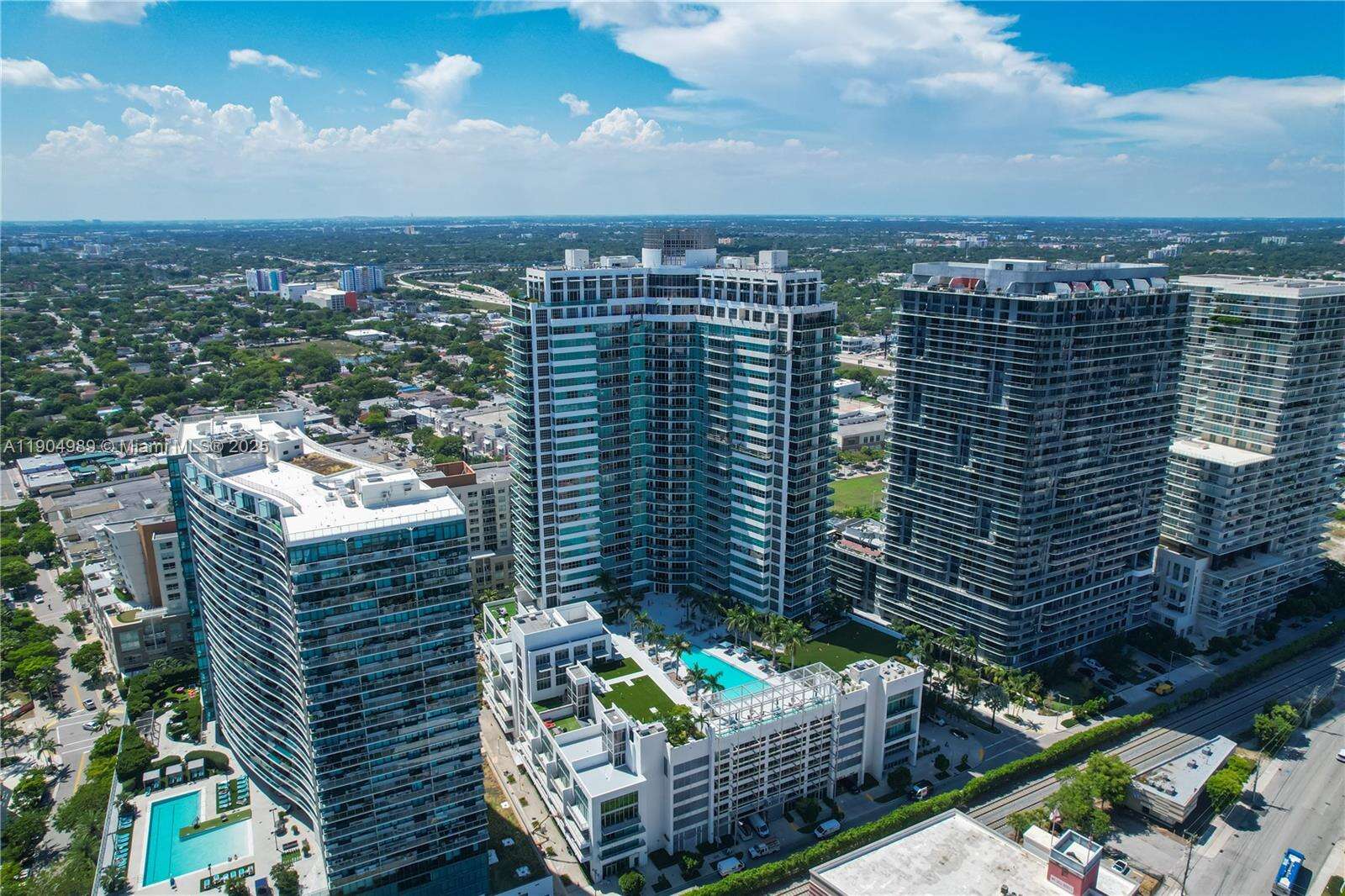 Four Midtown at 3301 1 Ave, Miami, FL 33137 - For Sale photo 26