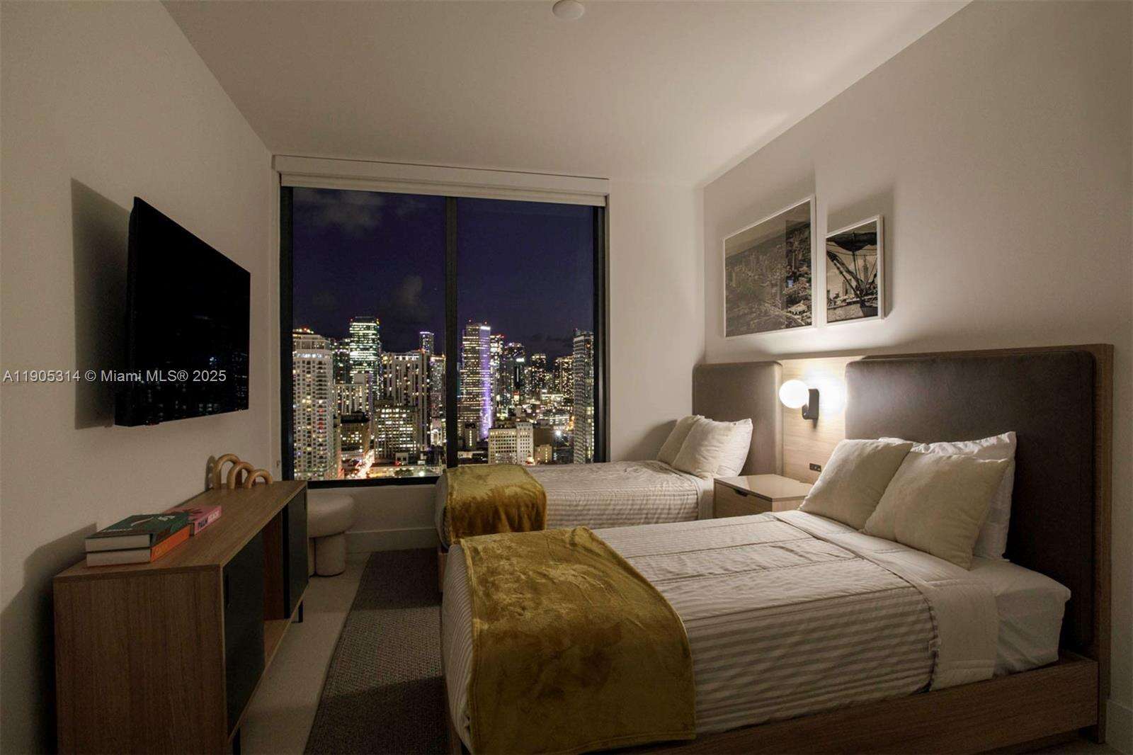 159 NE 6TH STREET - 159 6th St, Miami, FL 33132 | Picture 16