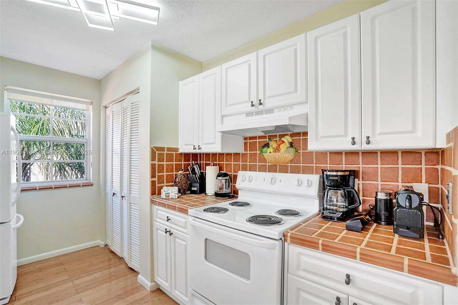 The Yacht Club At Aventura at 19877 Country Club Dr, Aventura, FL 33180 - For Sale photo 9