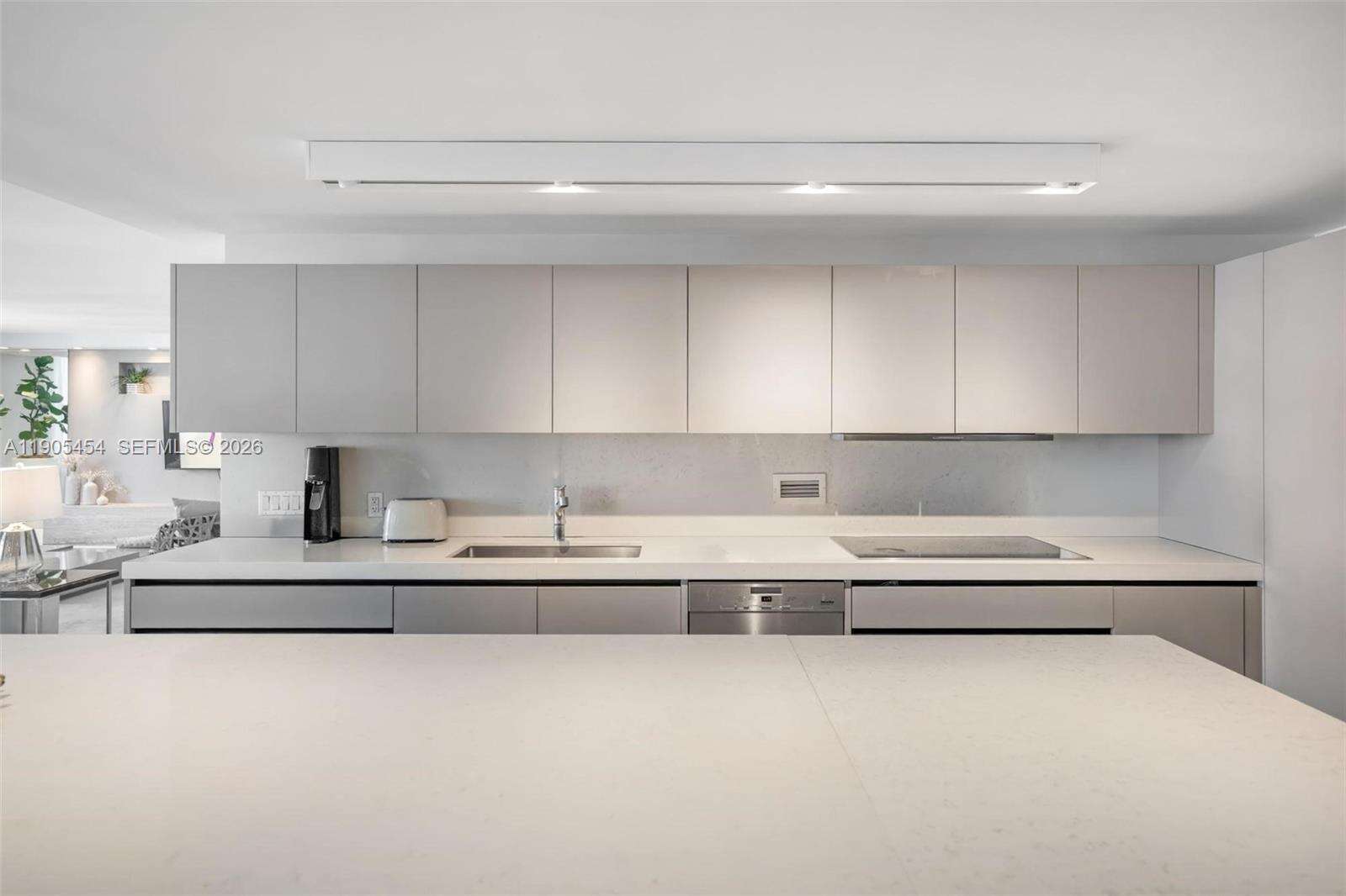 RONEY PALACE - 2301 Collins Ave, Miami Beach, FL 33139 | Picture 16