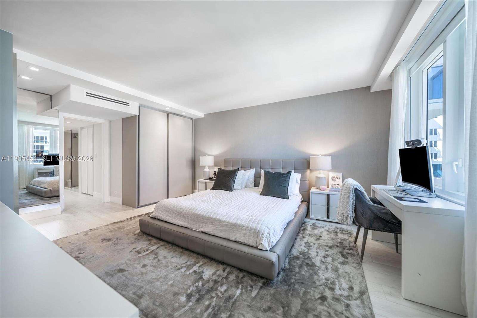 RONEY PALACE - 2301 Collins Ave, Miami Beach, FL 33139 | Picture 9