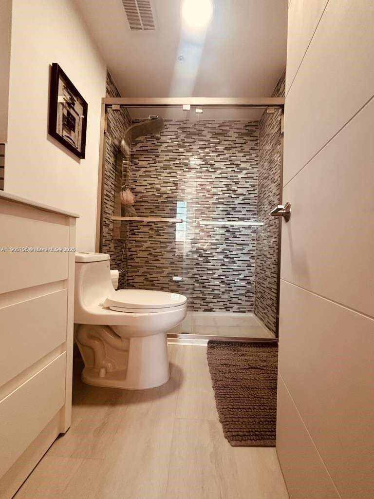 Clearview Towers at 2829 Indian Creek Dr, Miami Beach, FL 33140 - For Sale photo 8
