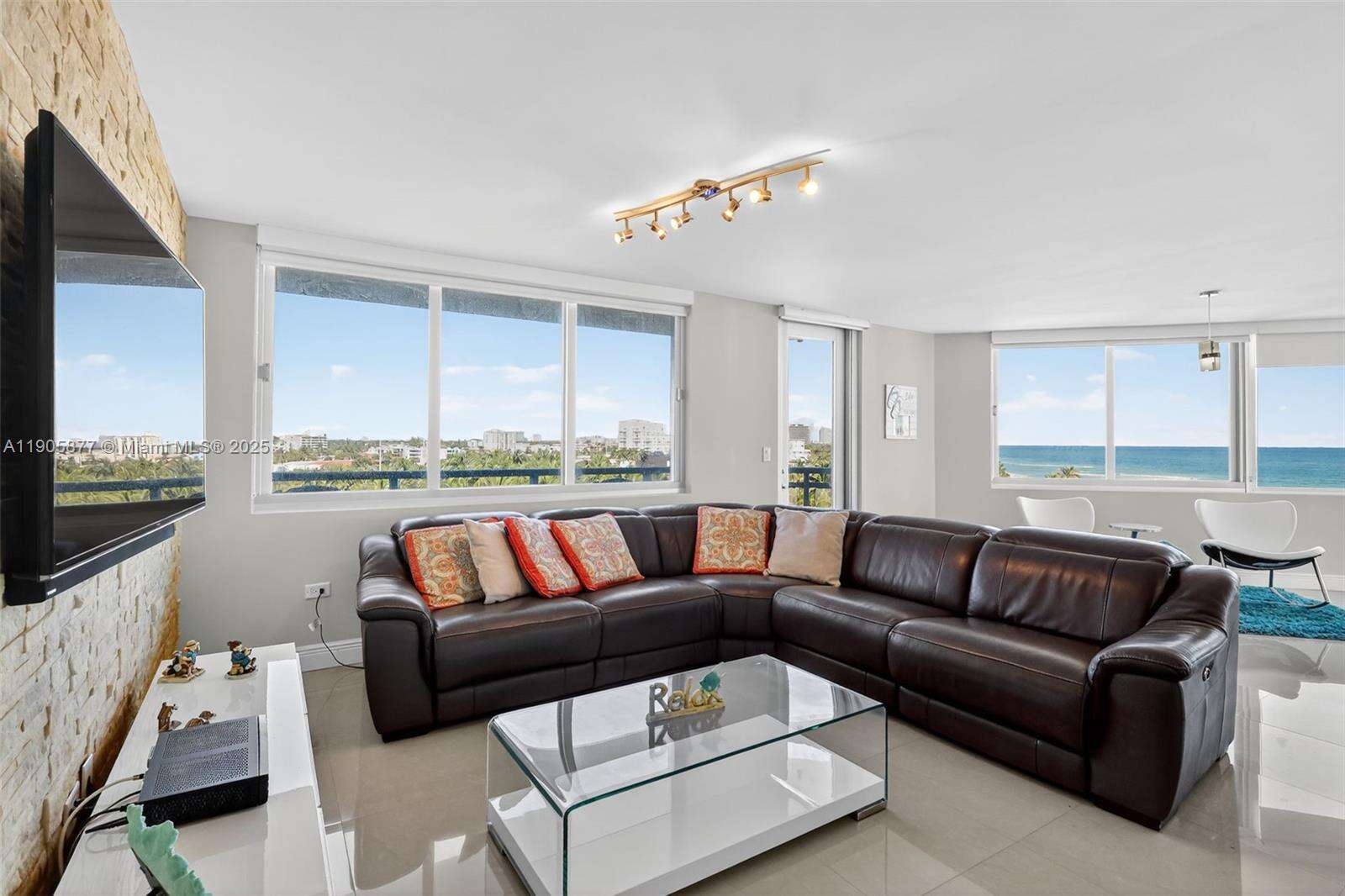 Burleigh House at 7135 Collins Ave, Miami Beach, FL 33141 - For Sale photo 13