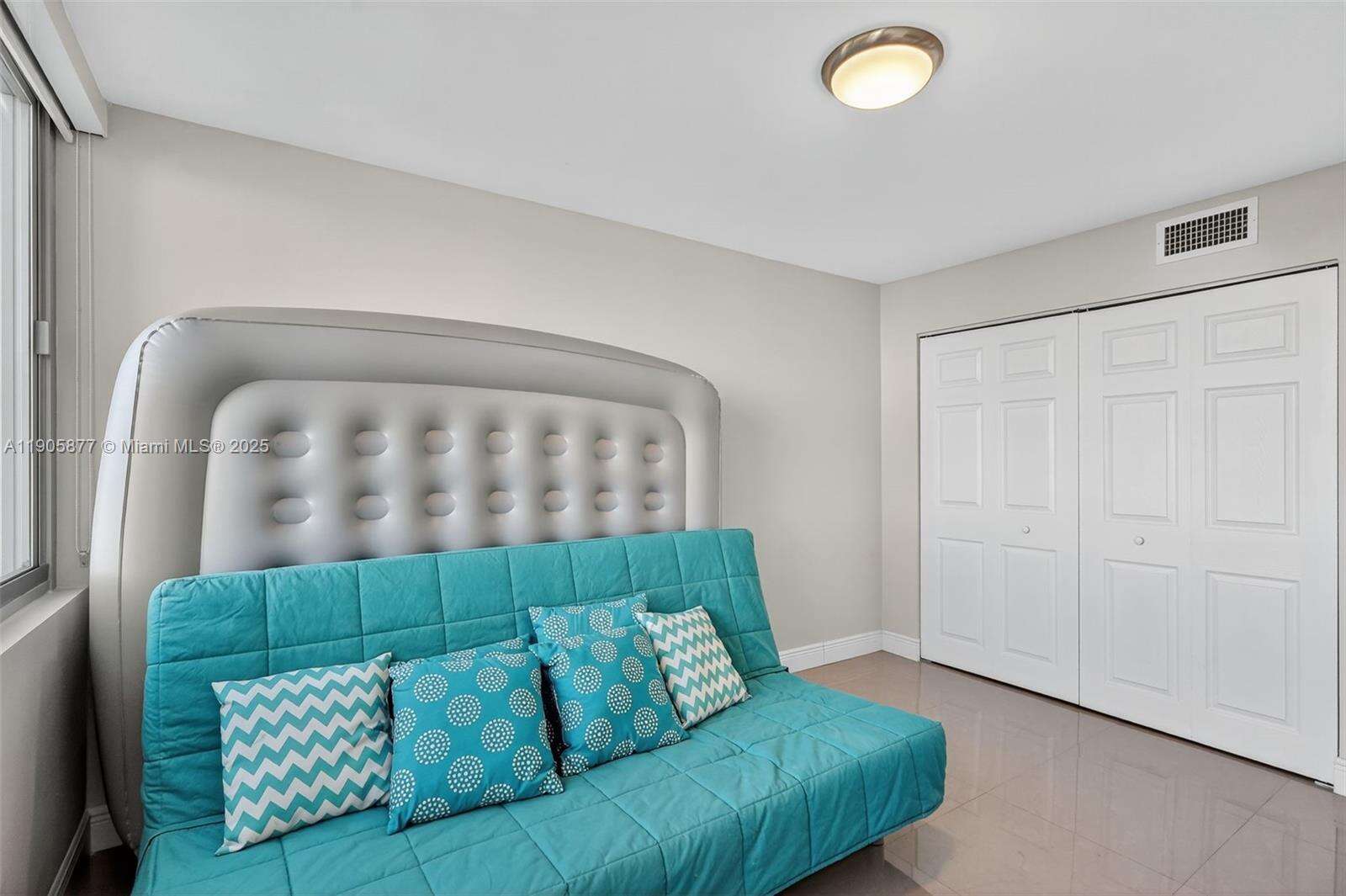 Burleigh House at 7135 Collins Ave, Miami Beach, FL 33141 - For Sale photo 21