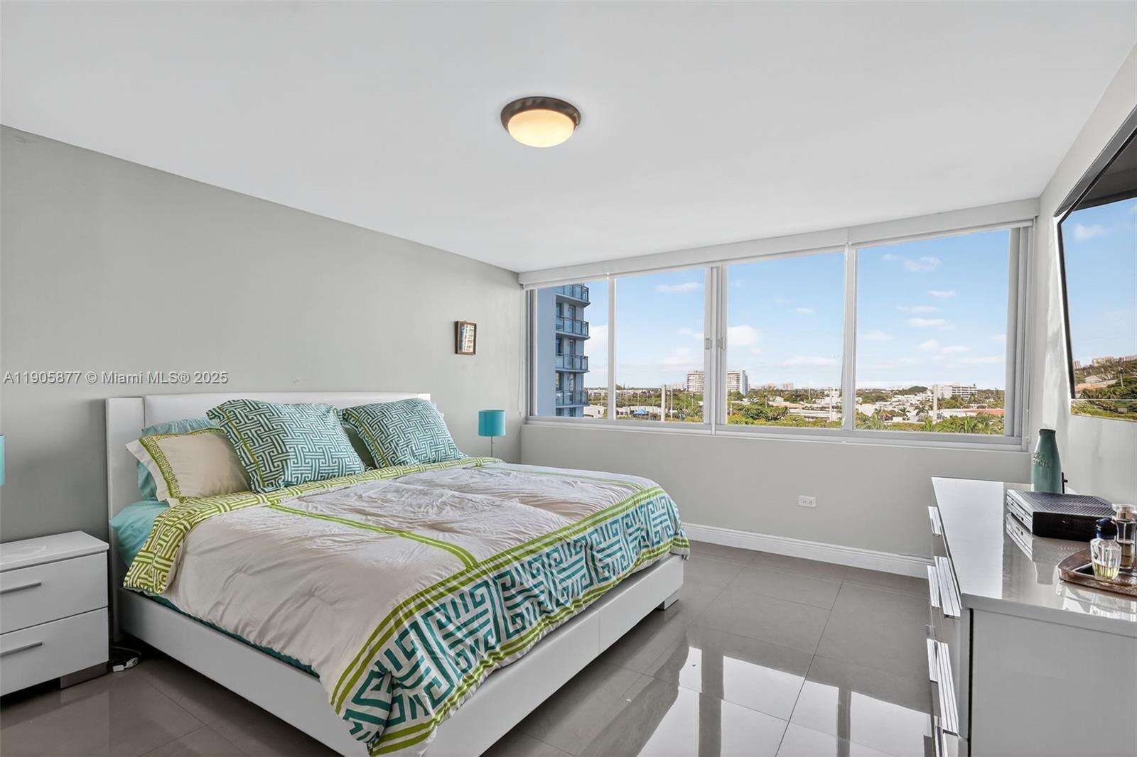 Burleigh House at 7135 Collins Ave, Miami Beach, FL 33141 - For Sale photo 22