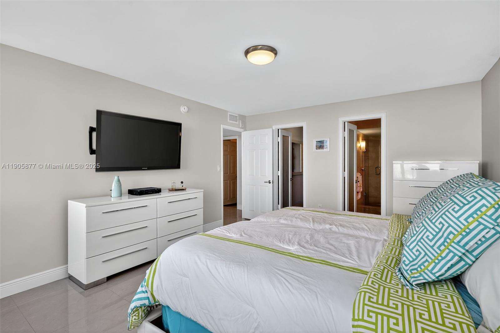 Burleigh House at 7135 Collins Ave, Miami Beach, FL 33141 - For Sale photo 24