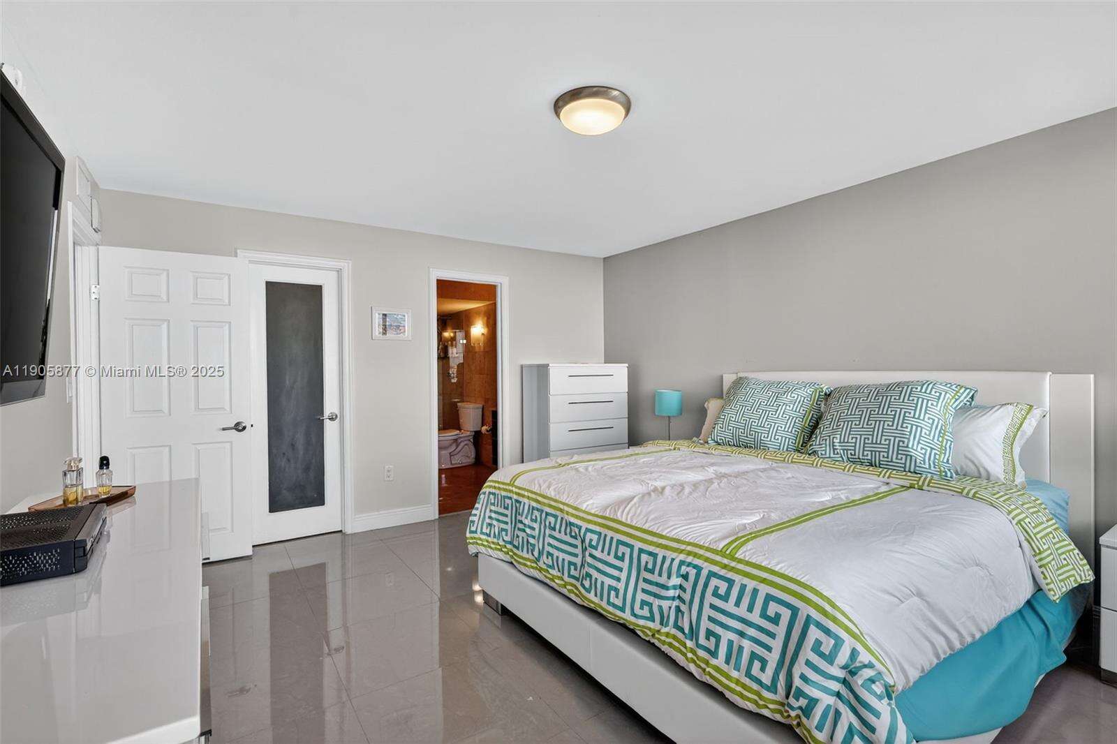 Burleigh House at 7135 Collins Ave, Miami Beach, FL 33141 - For Sale photo 26