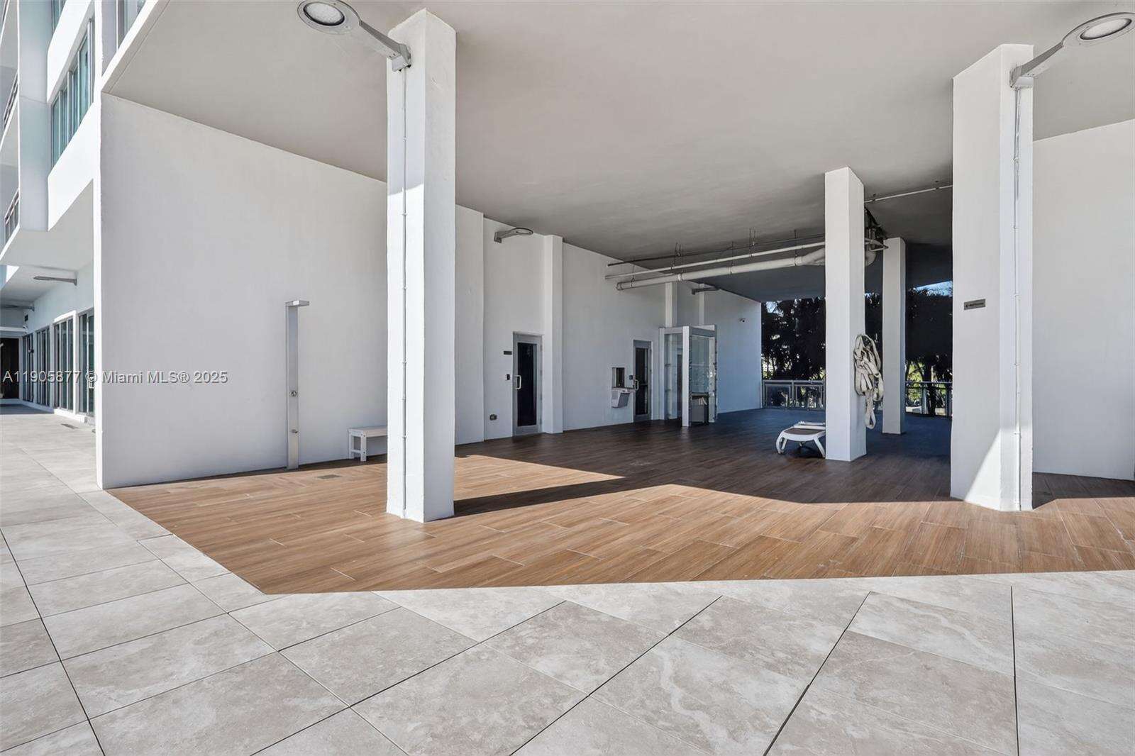 Burleigh House at 7135 Collins Ave, Miami Beach, FL 33141 - For Sale photo 62