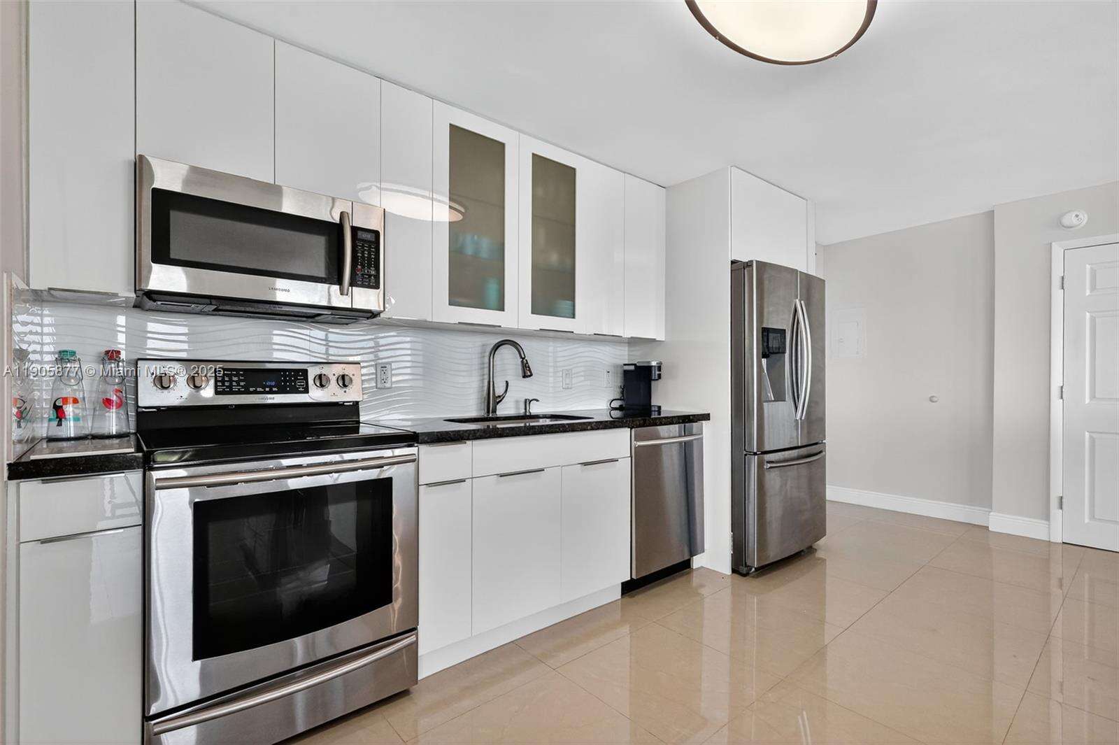 Burleigh House at 7135 Collins Ave, Miami Beach, FL 33141 - For Sale photo 9