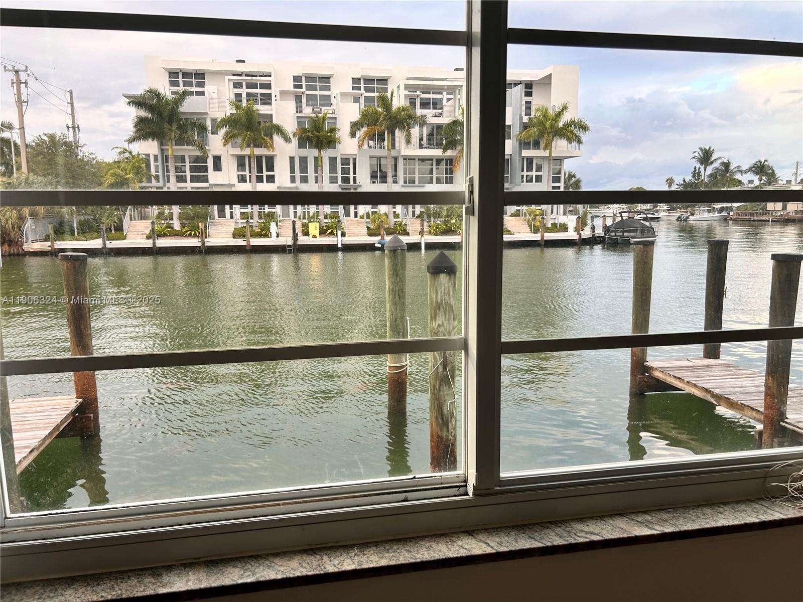 Island Point South Condos for Sale & Rent | Picture 1