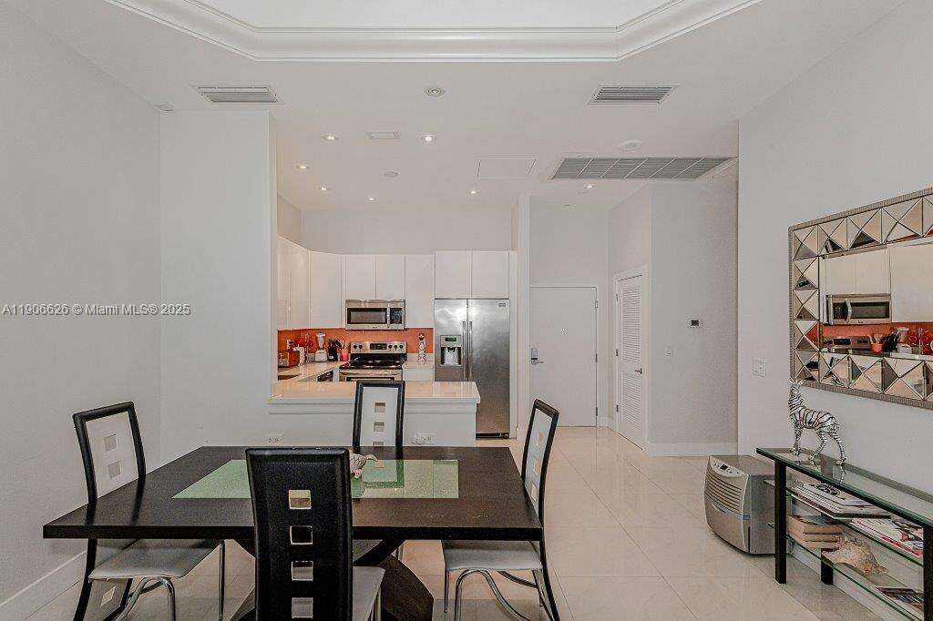 RONEY PALACE - 2301 Collins Ave, Miami Beach, FL 33139 | Picture 11