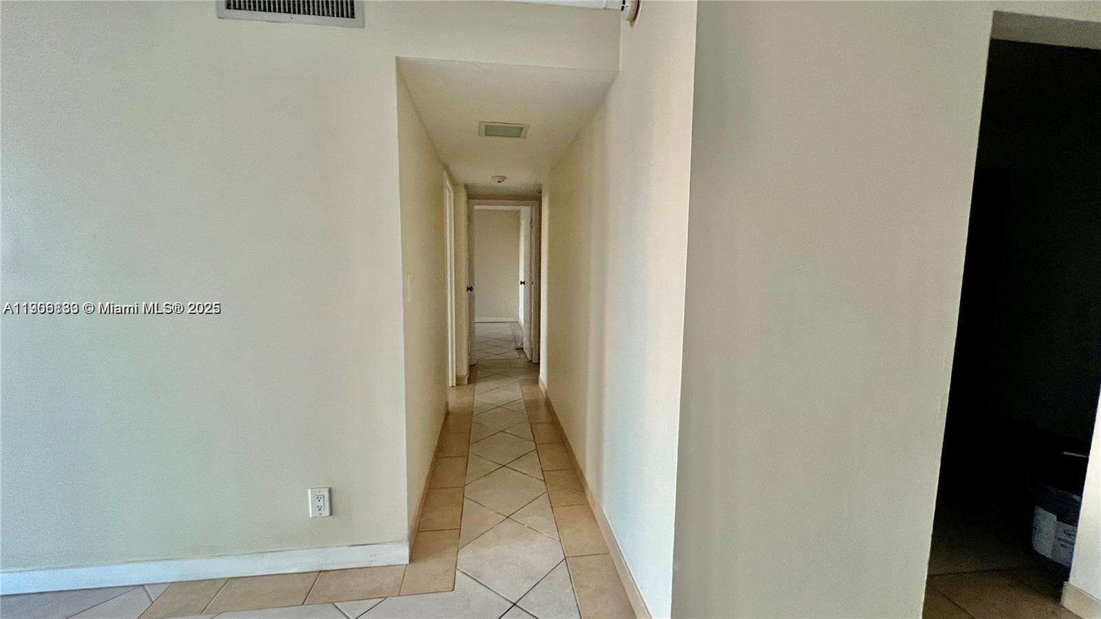 Arlen House at 100 Bayview Dr, Sunny Isles Beach, FL 33160 - For Sale photo 4