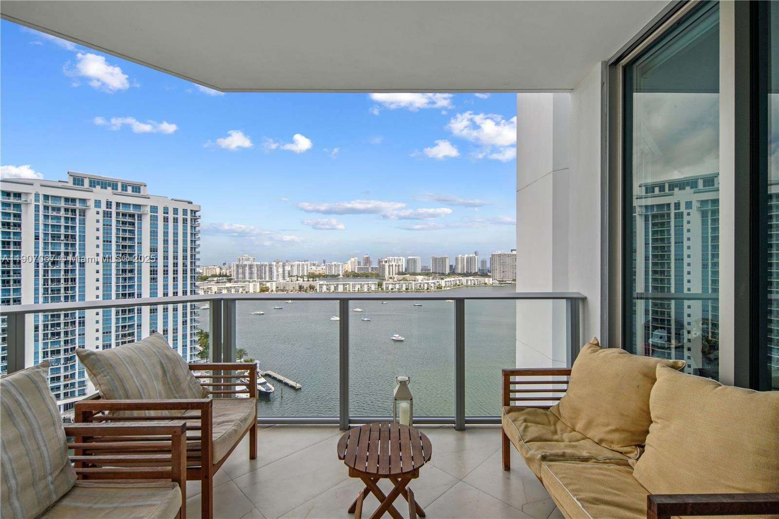 MARINA PALMS RESIDENCES SOUTH - 17111 Biscayne Blvd, North Miami Beach, FL 33160 | Picture 1