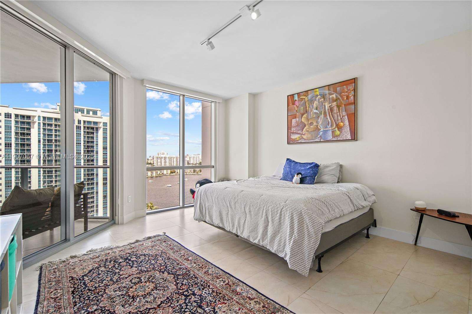 MARINA PALMS RESIDENCES SOUTH - 17111 Biscayne Blvd, North Miami Beach, FL 33160 | Picture 21