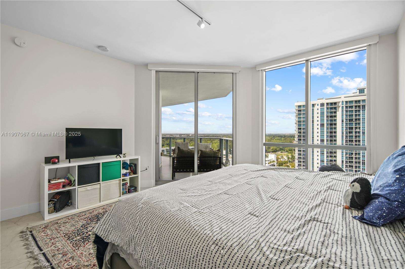 MARINA PALMS RESIDENCES SOUTH - 17111 Biscayne Blvd, North Miami Beach, FL 33160 | Picture 22