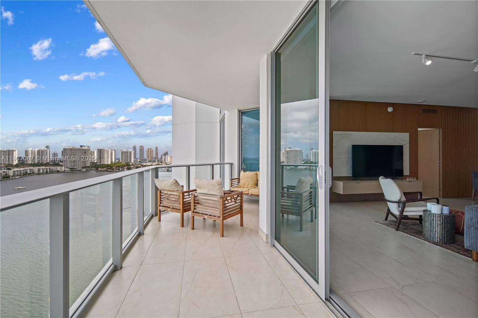 MARINA PALMS RESIDENCES SOUTH - 17111 Biscayne Blvd, North Miami Beach, FL 33160 | Picture 26