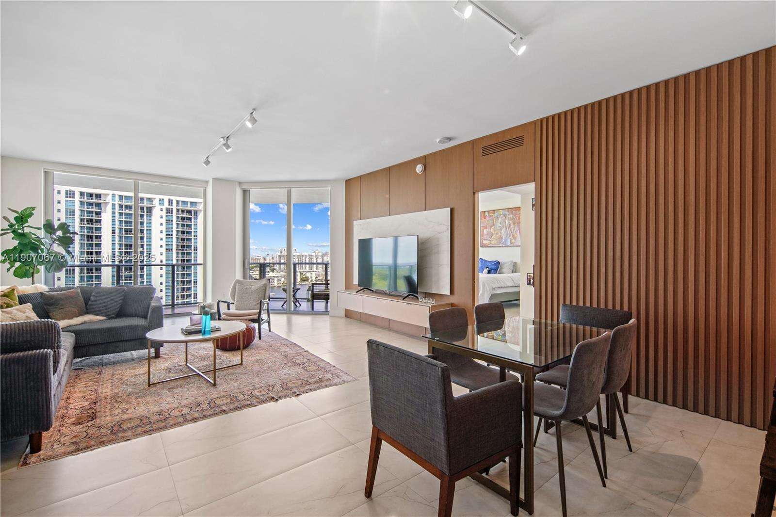 MARINA PALMS RESIDENCES SOUTH - 17111 Biscayne Blvd, North Miami Beach, FL 33160 | Picture 4