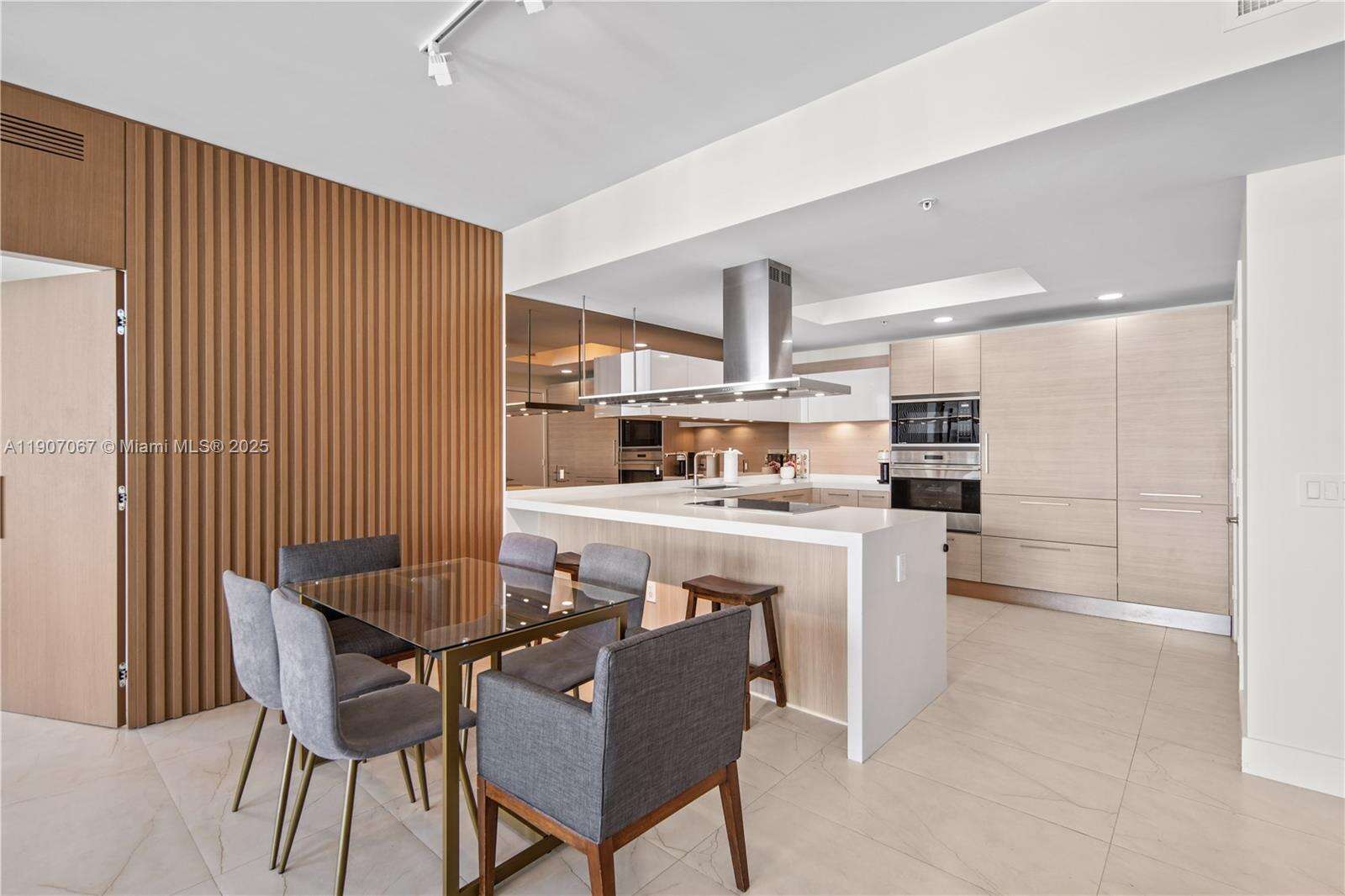 MARINA PALMS RESIDENCES SOUTH - 17111 Biscayne Blvd, North Miami Beach, FL 33160 | Picture 9