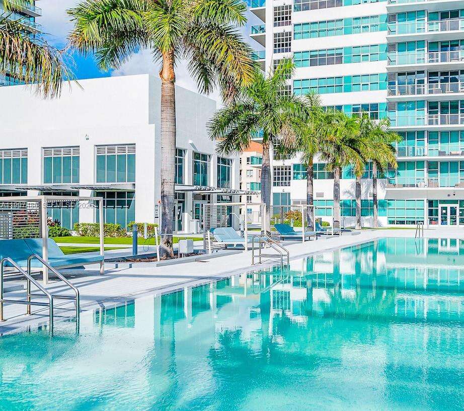 Four Midtown at 3301 1 Ave, Miami, FL 33137 - For Sale photo 18