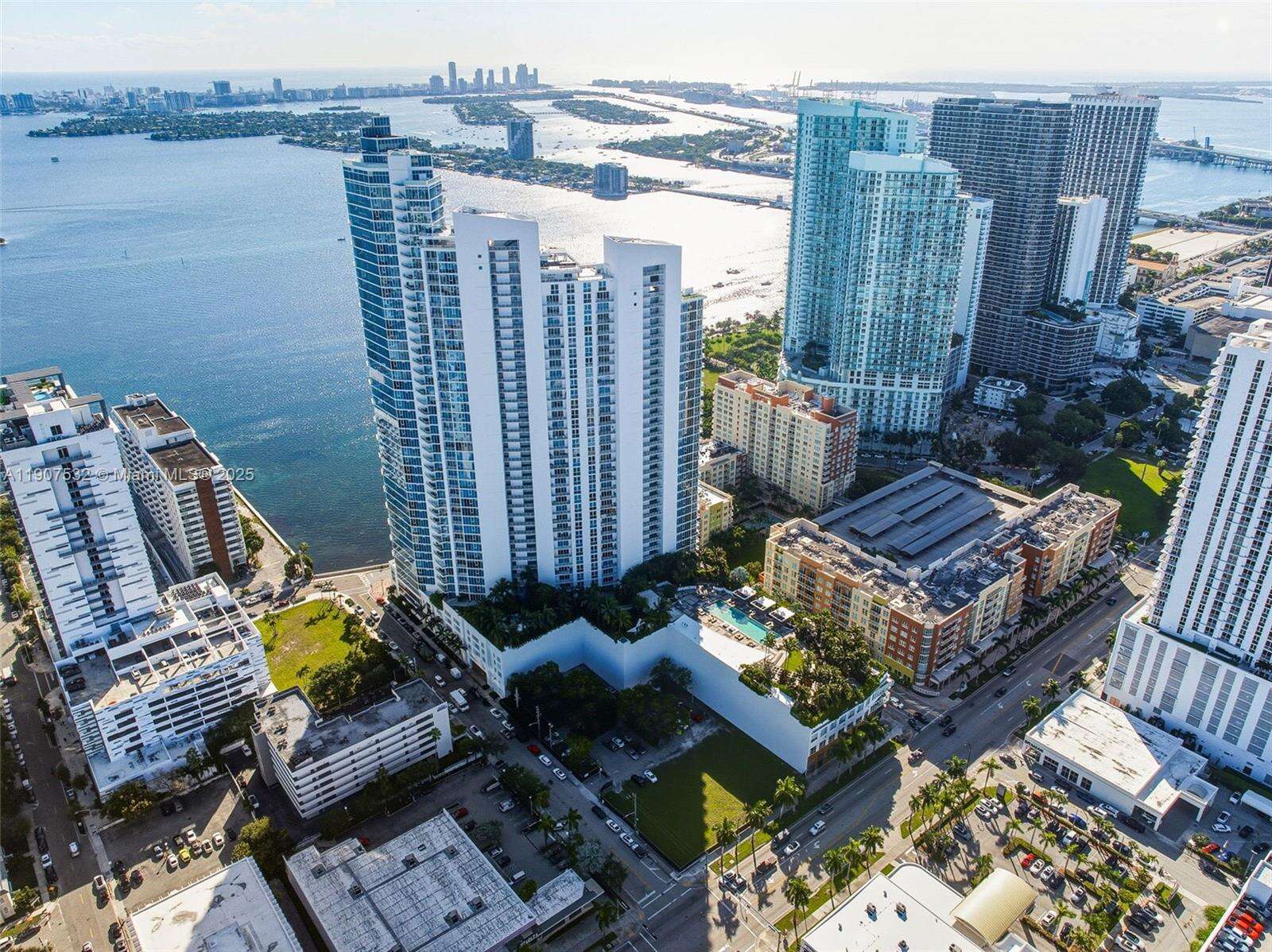 Paramount Bay at 2020 Bayshore, Miami, FL 33137 - For Sale photo 50