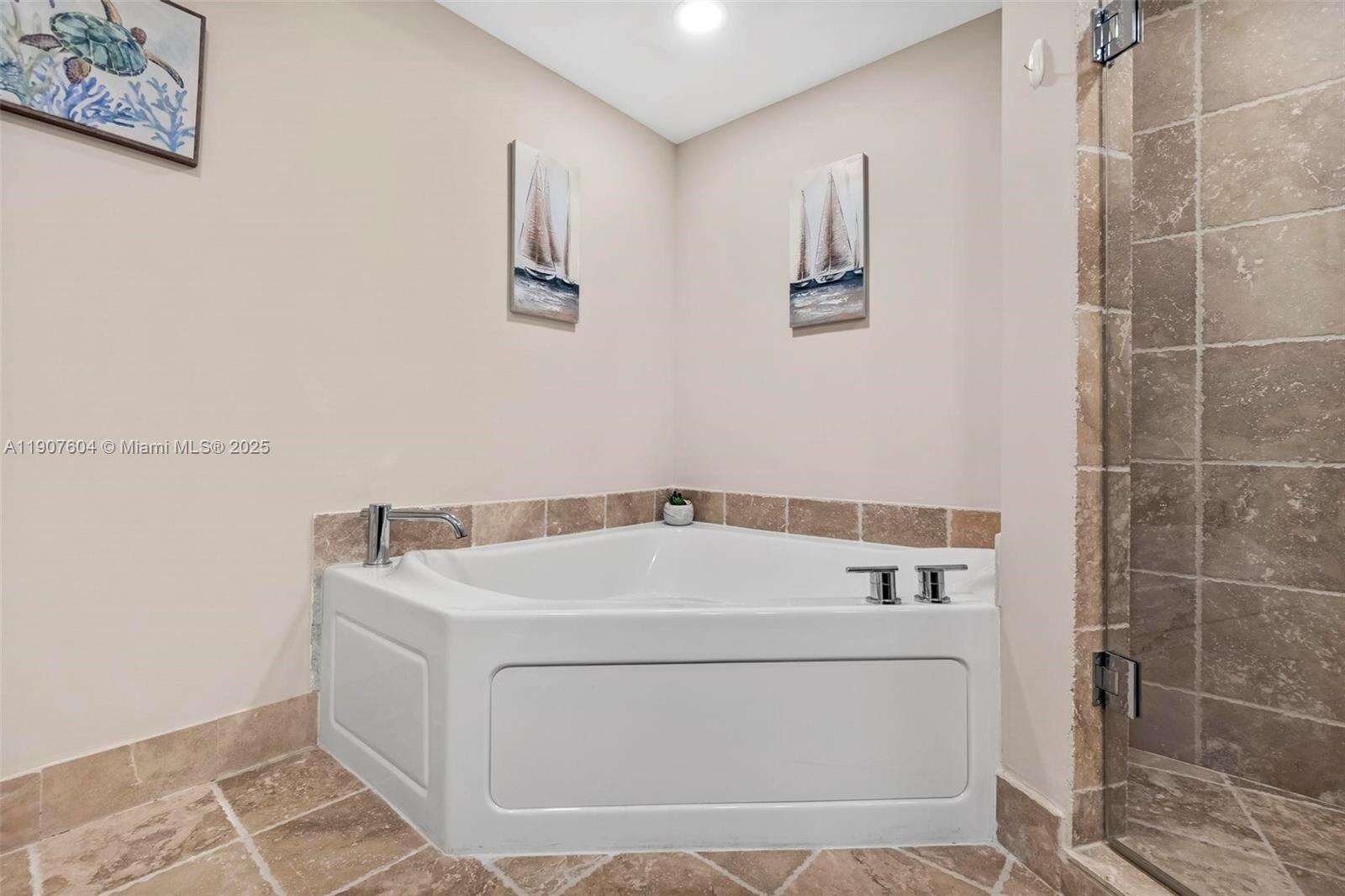 Trump Royale at 18201 Collins Ave, Sunny Isles Beach, FL 33160 - For Sale photo 7