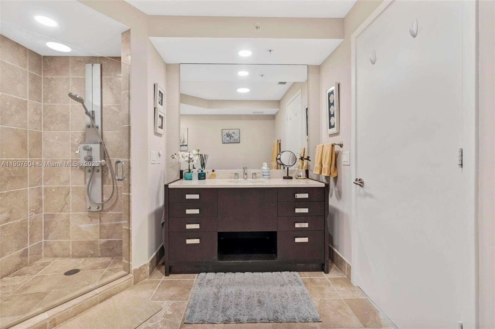 Trump Royale at 18201 Collins Ave, Sunny Isles Beach, FL 33160 - For Sale photo 8