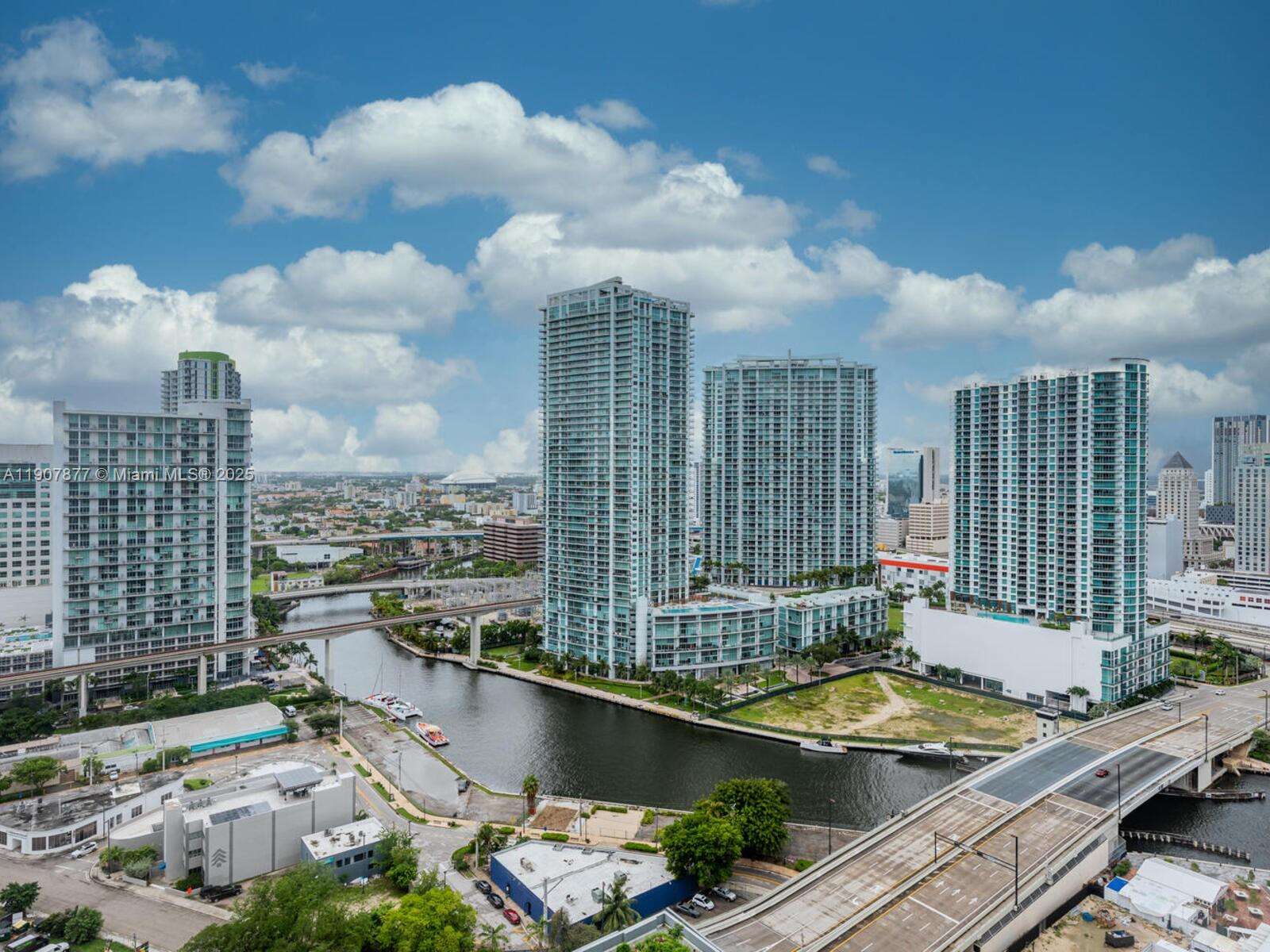 REACH - 68 6 St, Miami, FL 33131 | Picture 18