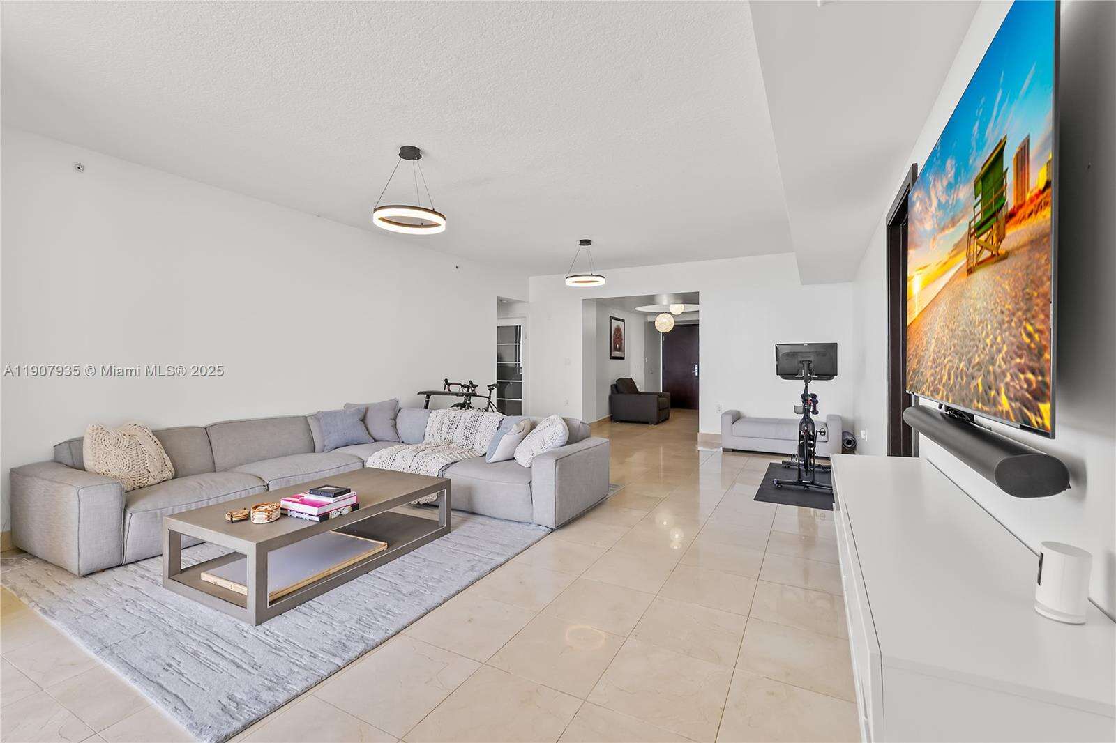 SAYAN - 16275 Collins Ave, Sunny Isles Beach, FL 33160 | Picture 12