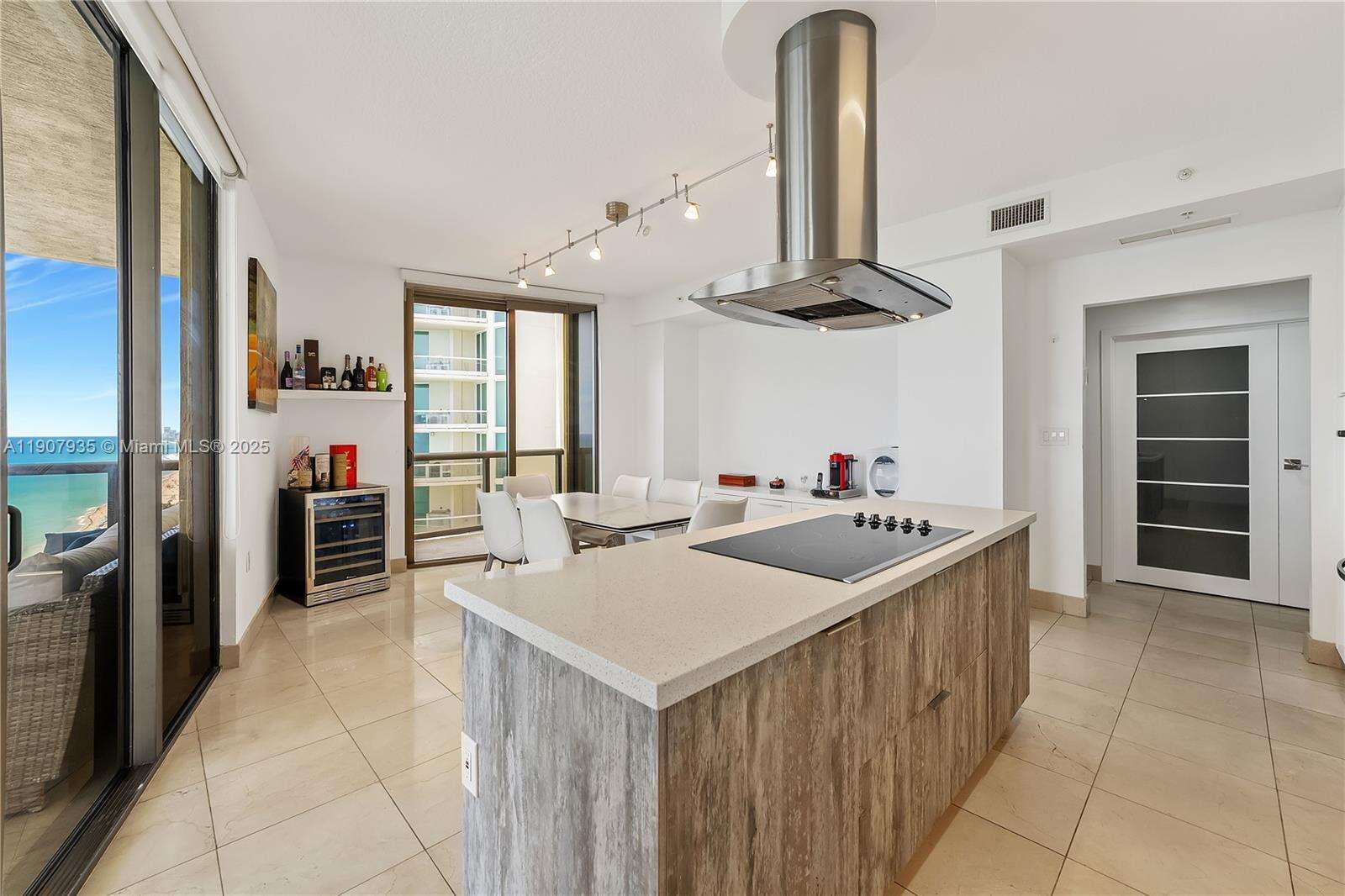 SAYAN - 16275 Collins Ave, Sunny Isles Beach, FL 33160 | Picture 14