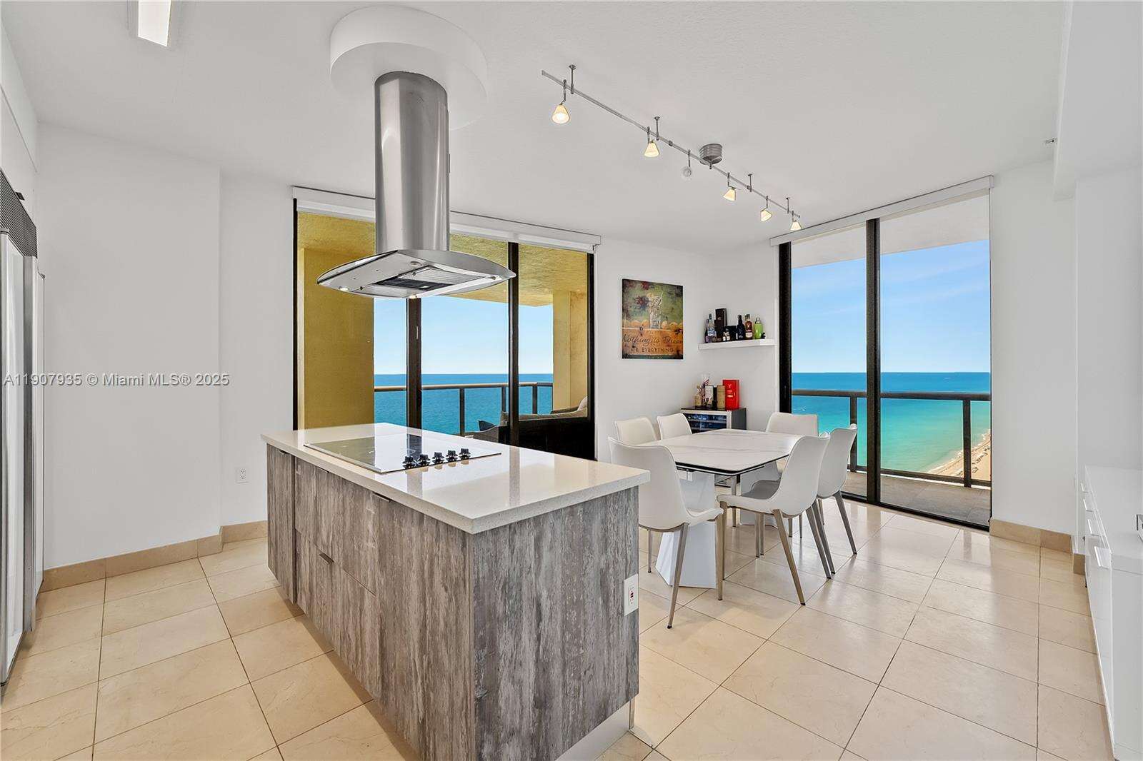 SAYAN - 16275 Collins Ave, Sunny Isles Beach, FL 33160 | Picture 15