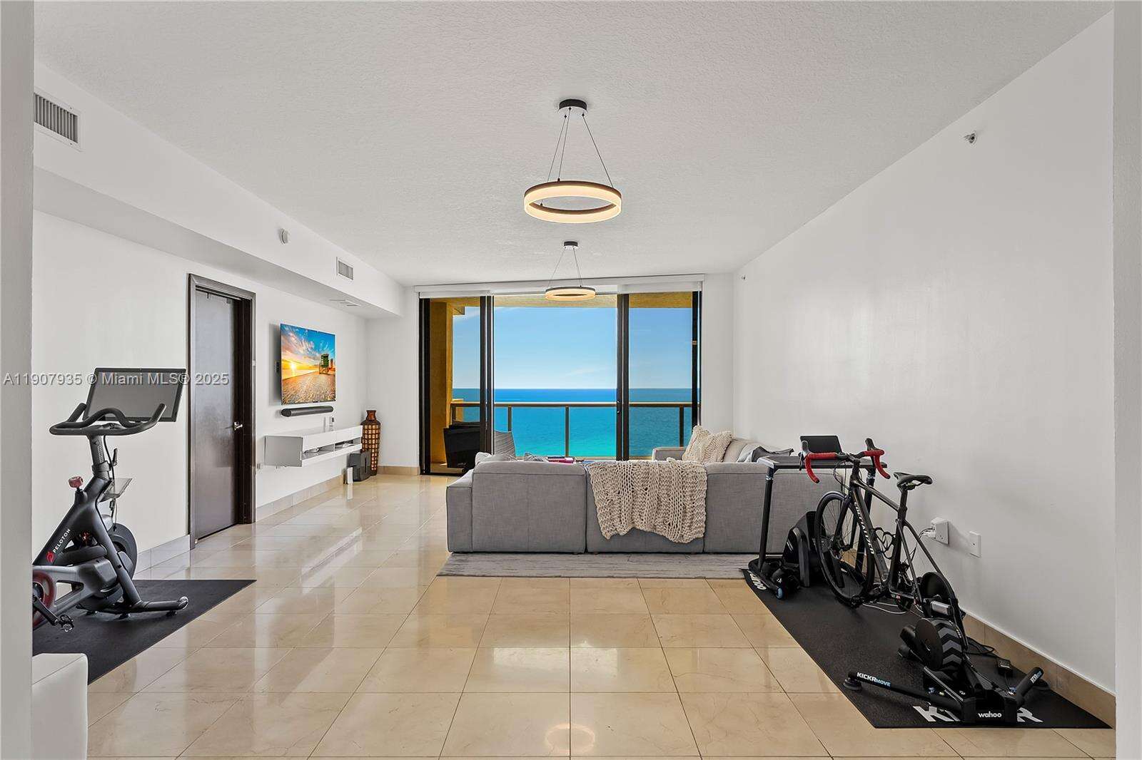 SAYAN - 16275 Collins Ave, Sunny Isles Beach, FL 33160 | Picture 8