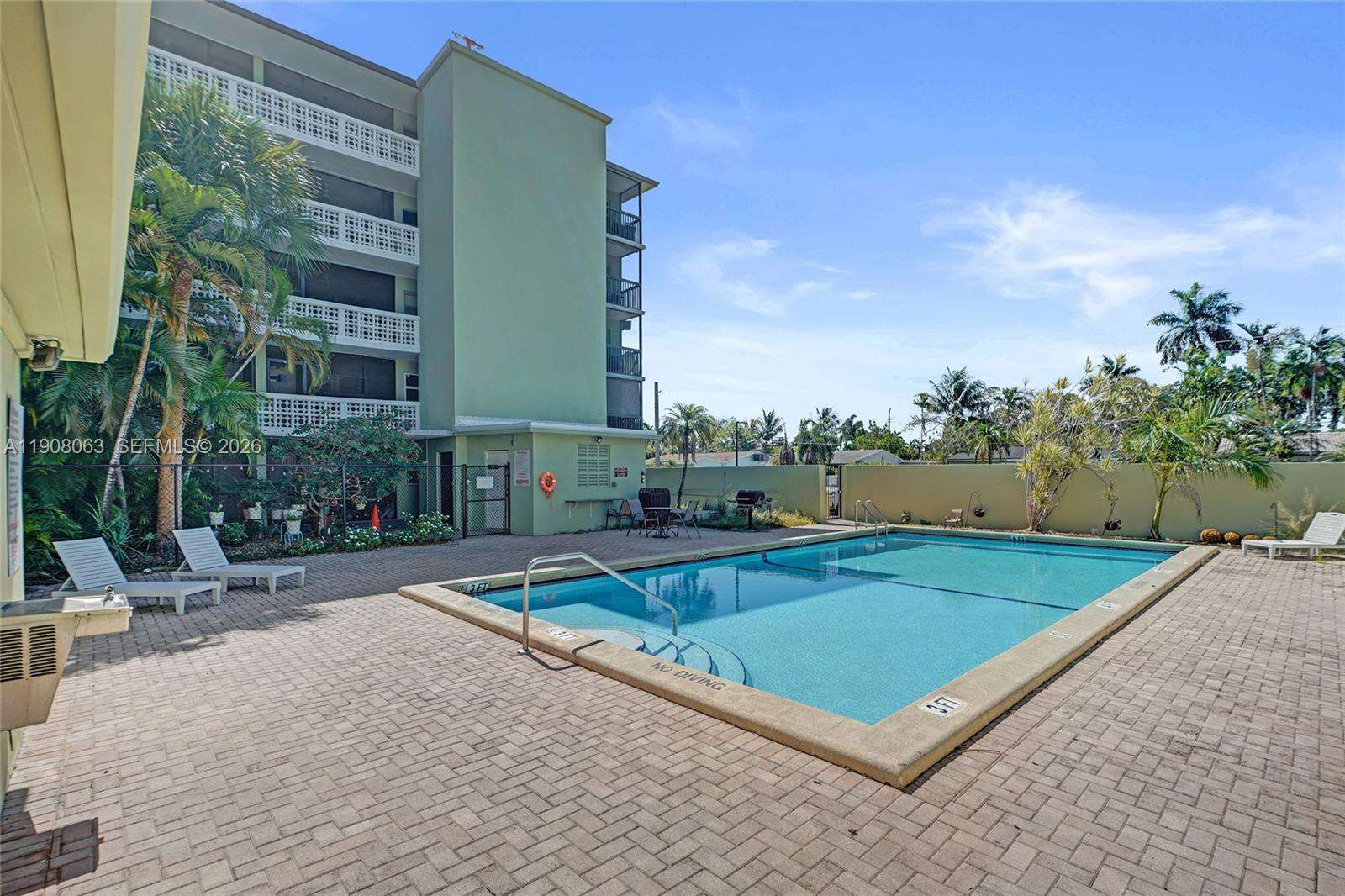 Santa Monica Condominium Condos for Sale & Rent | Picture 1