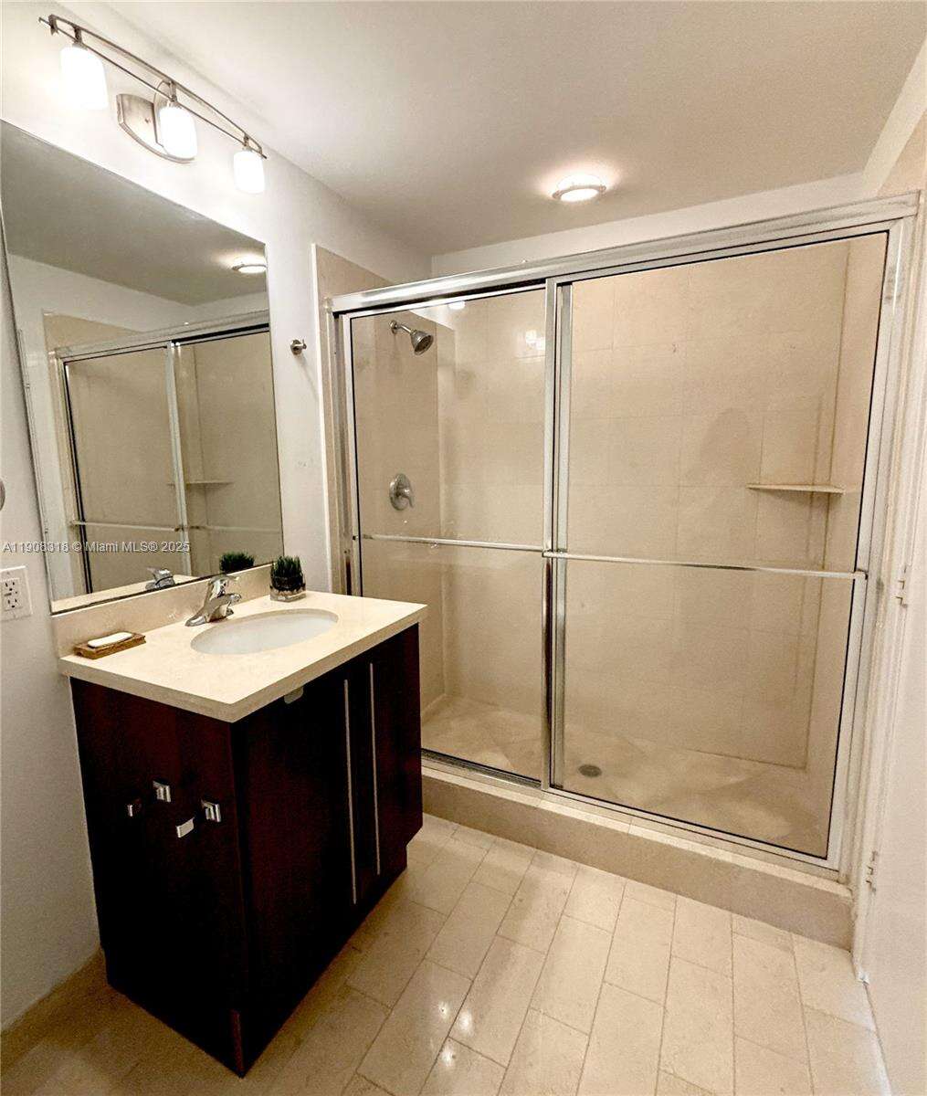 Axis On Brickell at 79 12th St, Miami, FL 33130 - For Sale photo 18